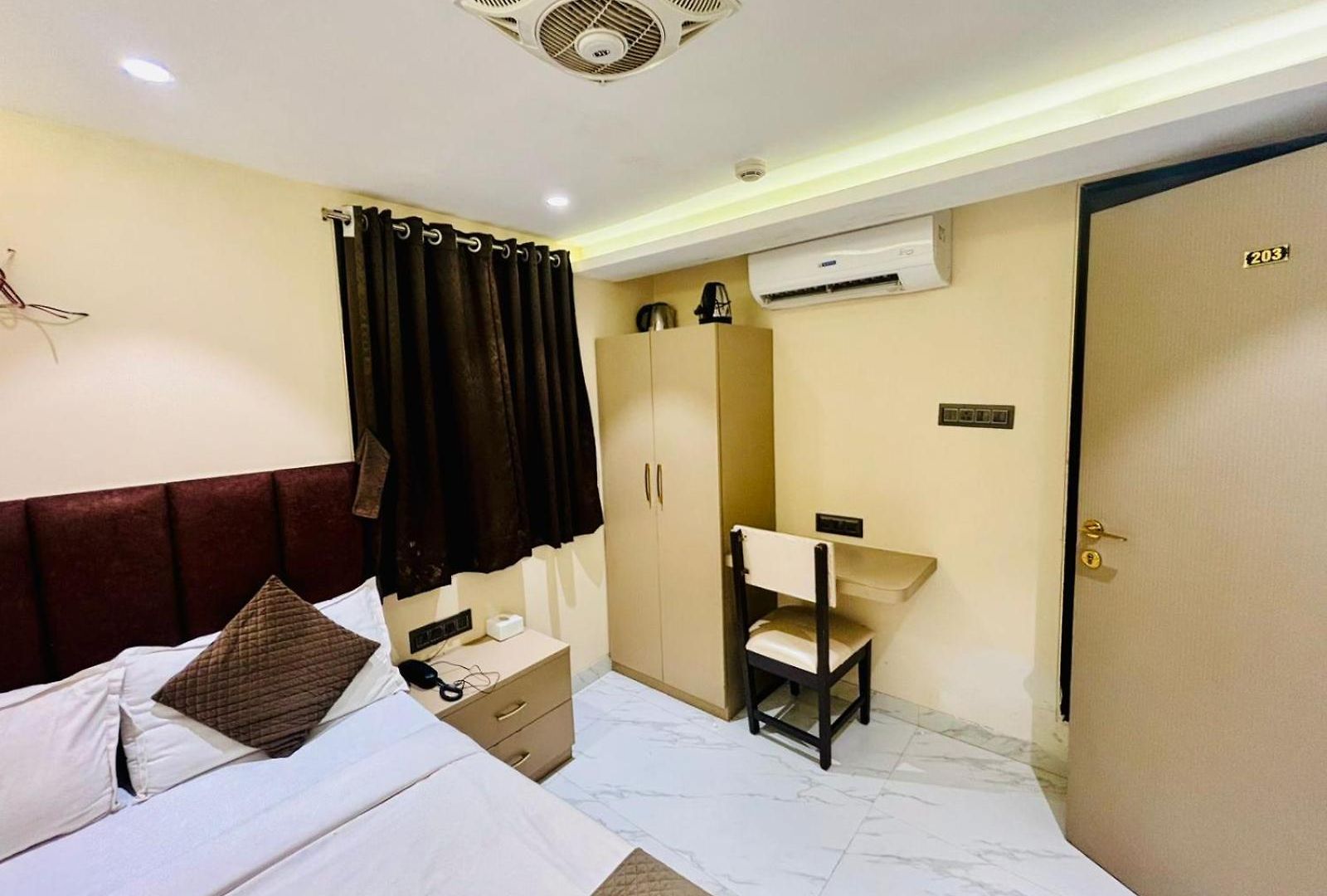 Dolphin Residency 2* Mumbai