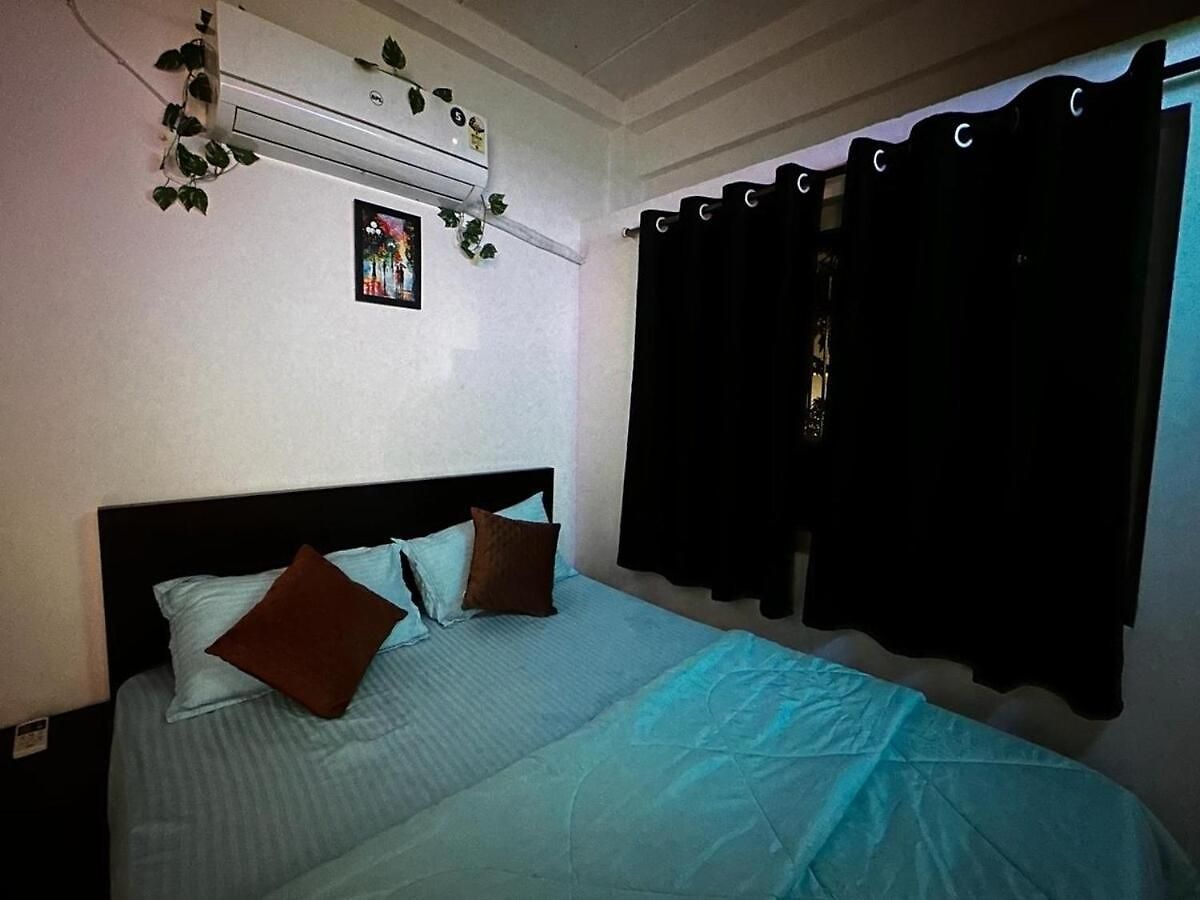 Apartment In Oshiwara Andheri#12 *