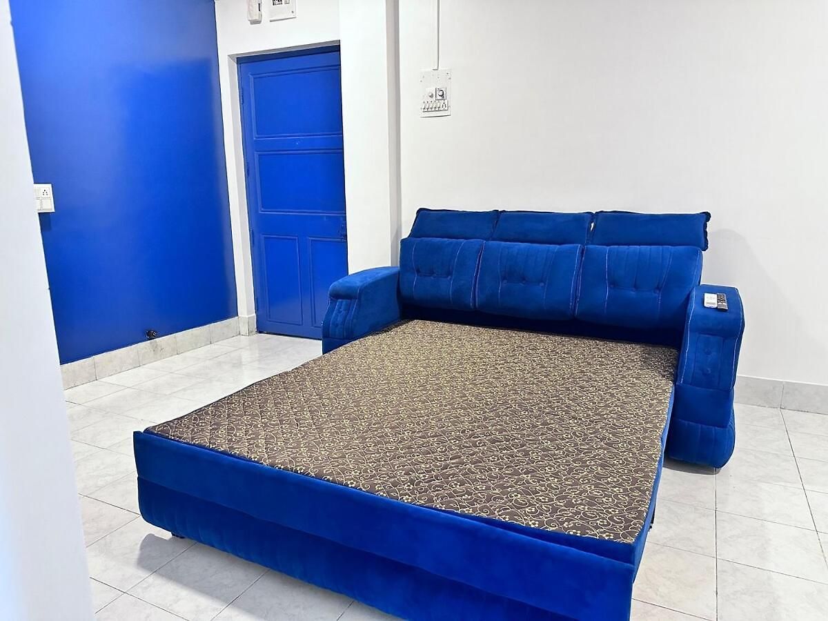Royal Blue In Oshiwara- Andheri *