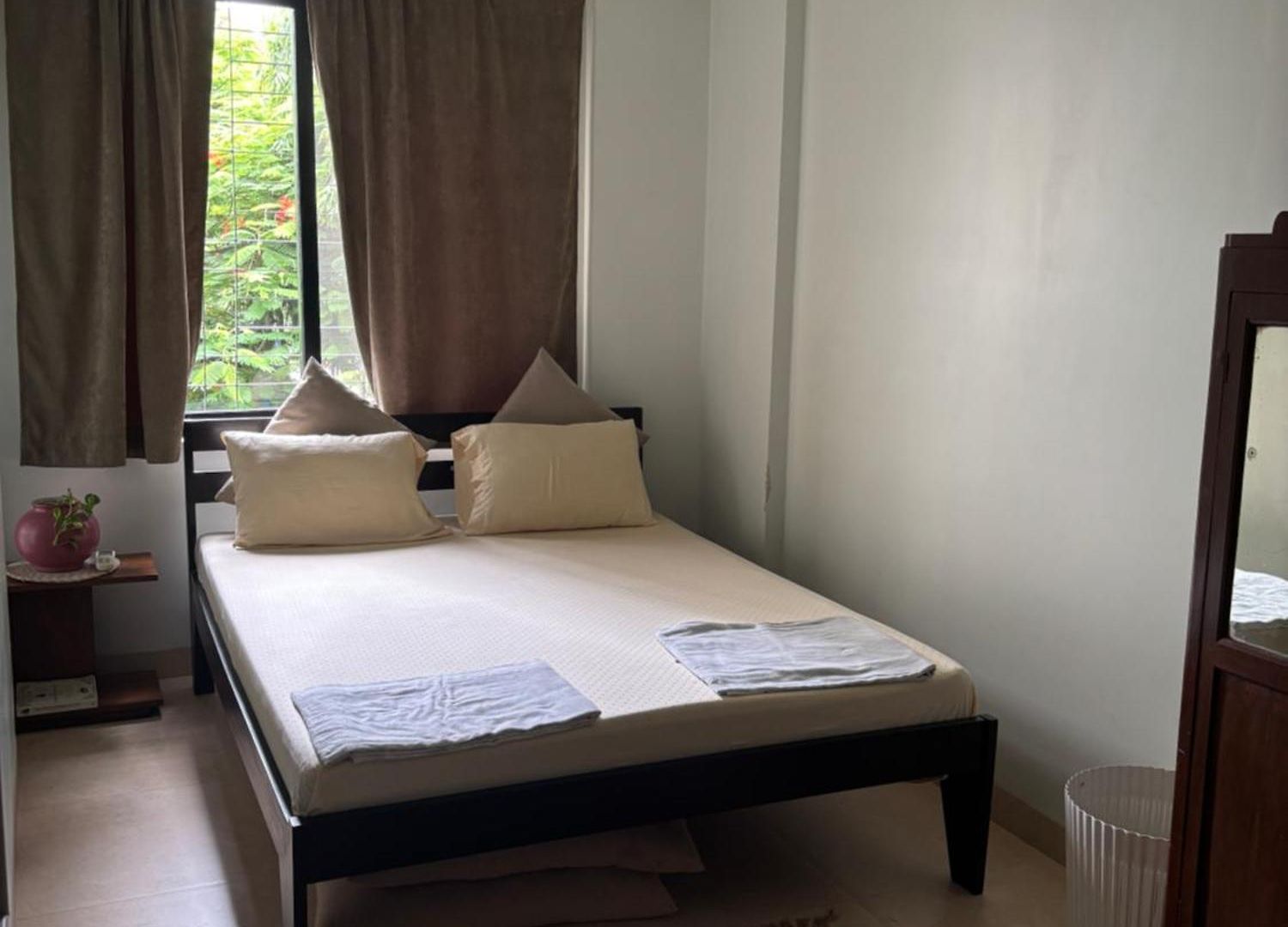 Serene In Chuim Near Carter Road Apartment Mumbai