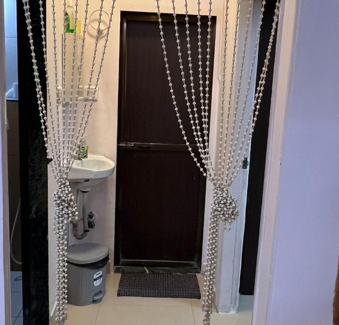 Entire Flat In Andheri West #08 *