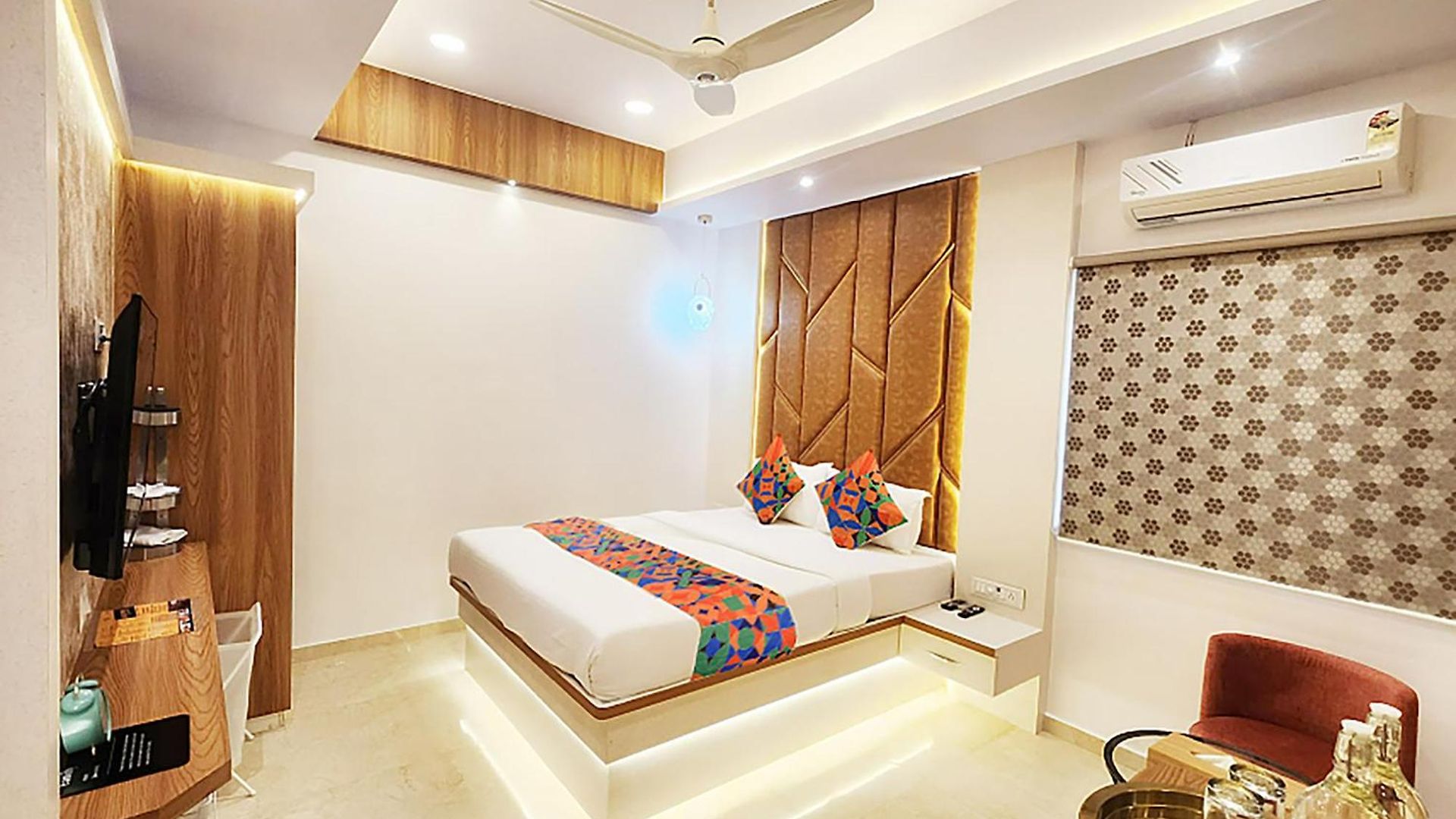 Via Wynd Hotel