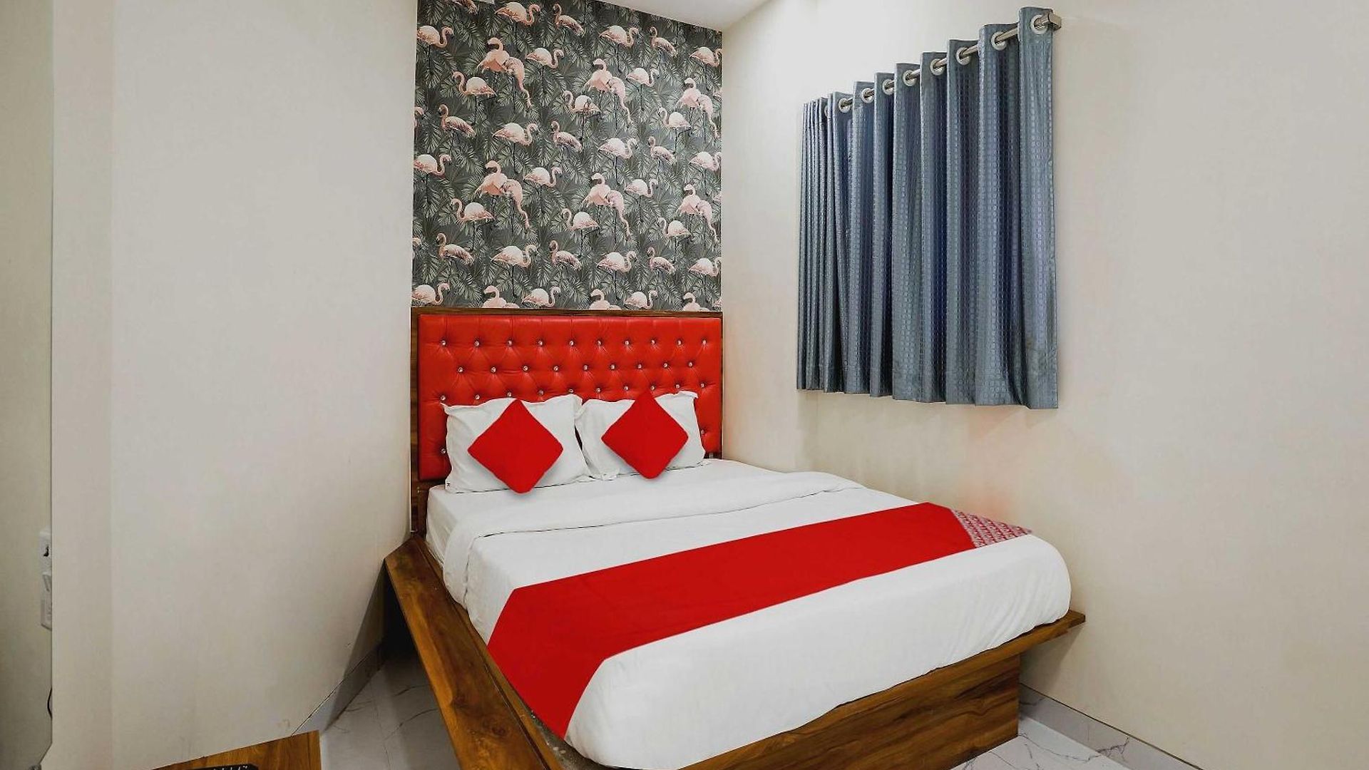 O King Residency Near Bharat Talkies 4*