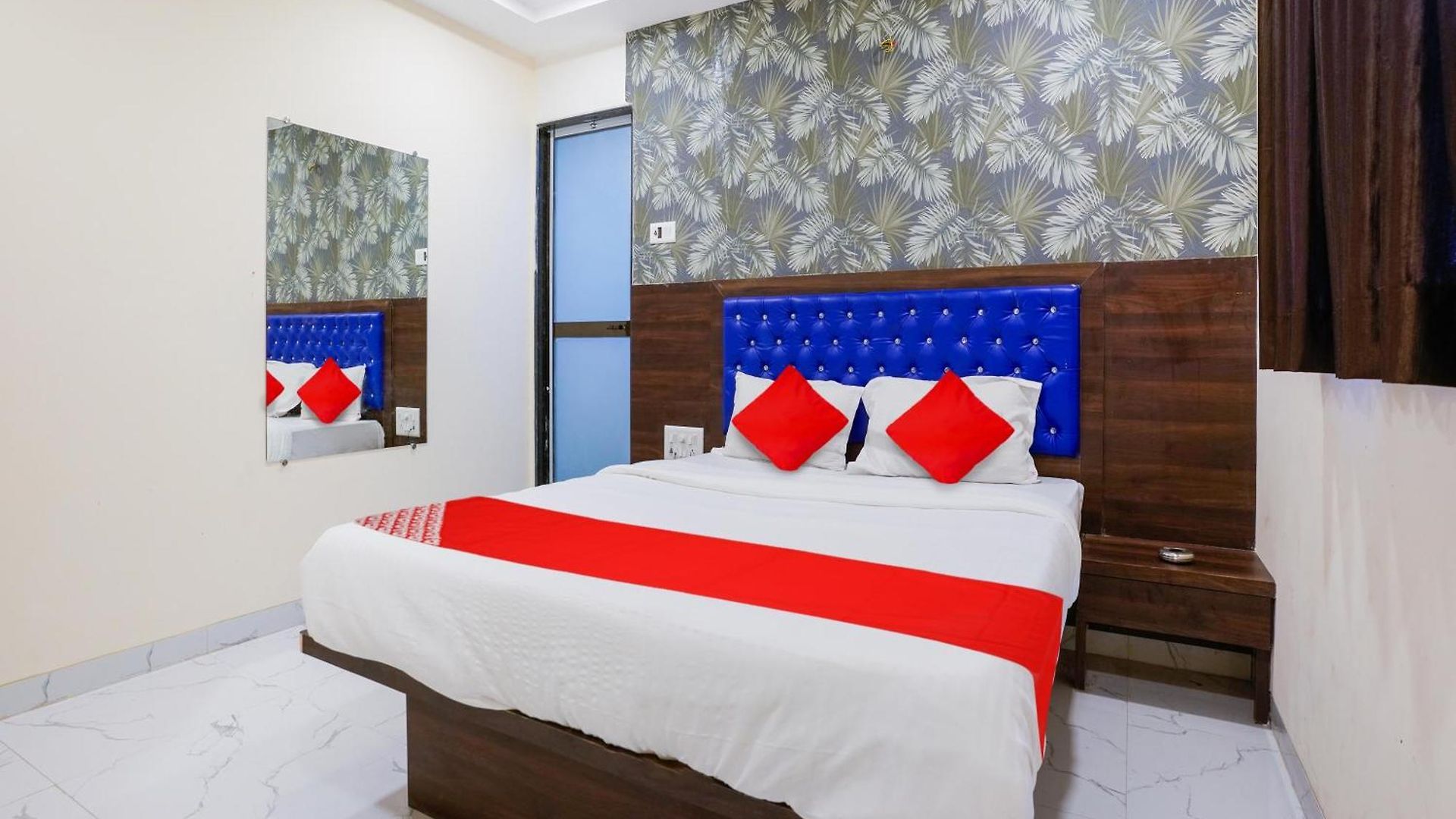 O King Residency Near Bharat Talkies 4*