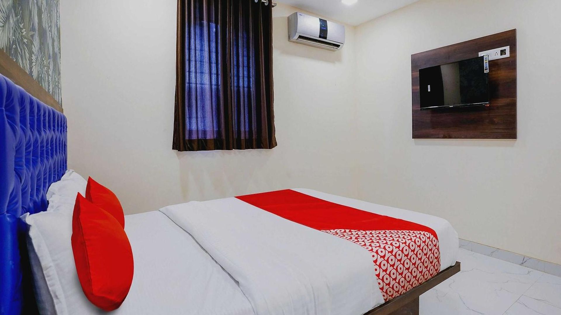 O King Residency Near Bharat Talkies 4*