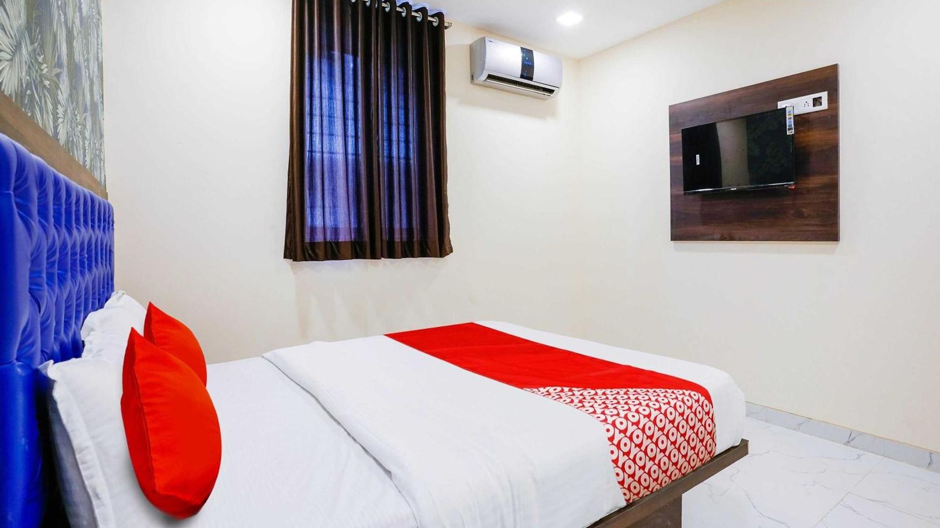 Hotel O King Residency Near Bharat Talkies 4*