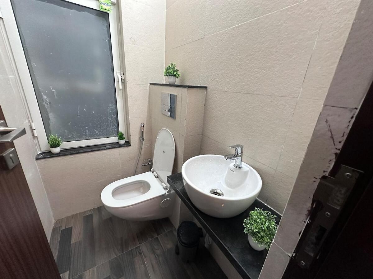 View Goregaon E Apartment Mumbai