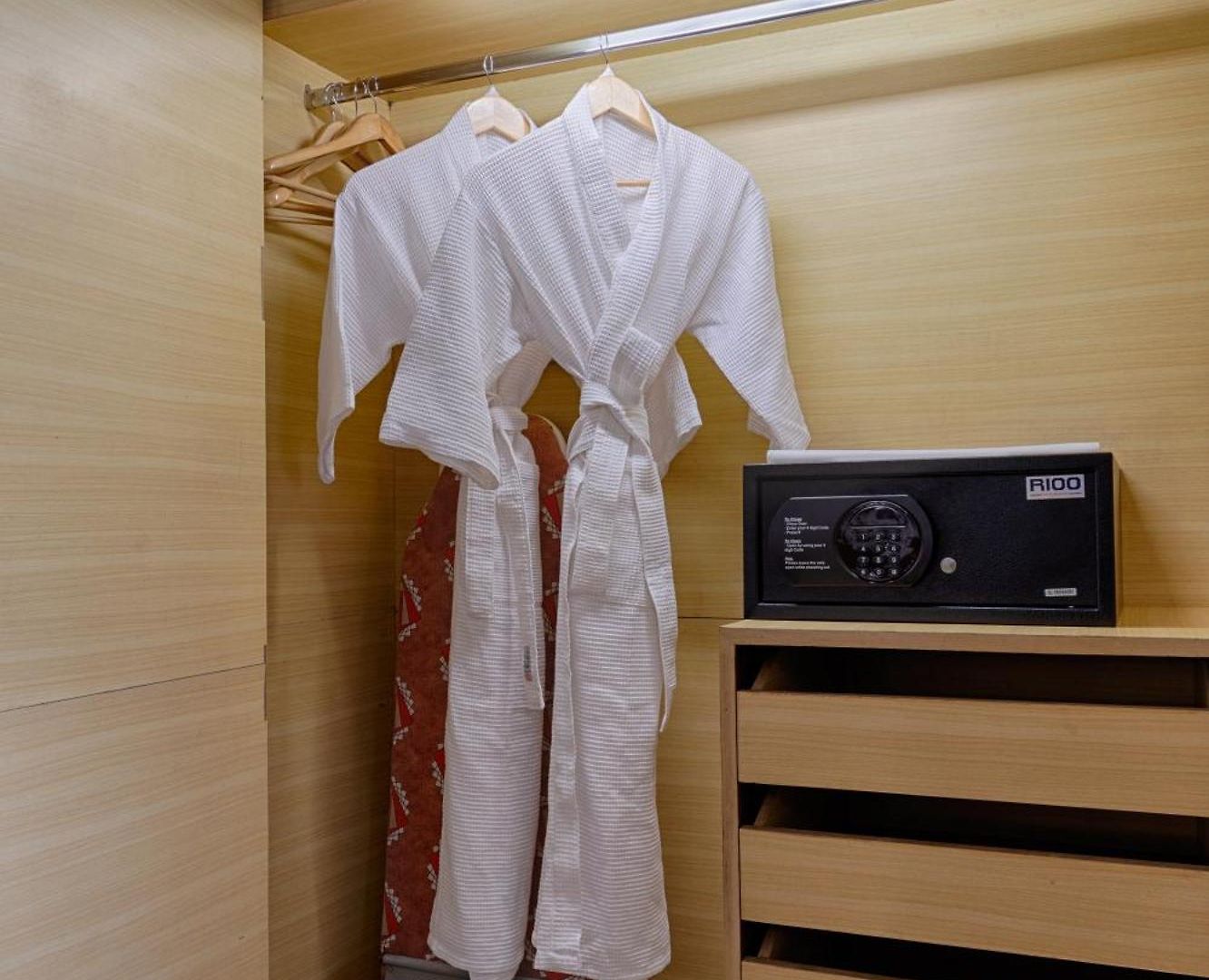Hotel Heritage Formerly Known As Comfort Heritage 4*