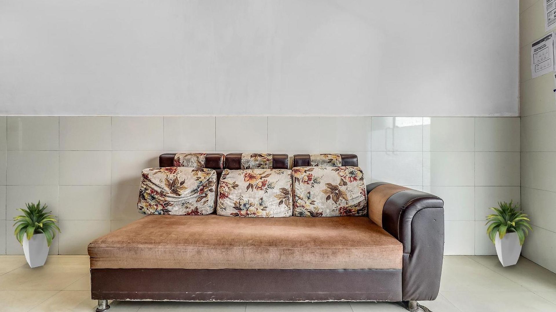 O Kailash Park Boutique Hotel