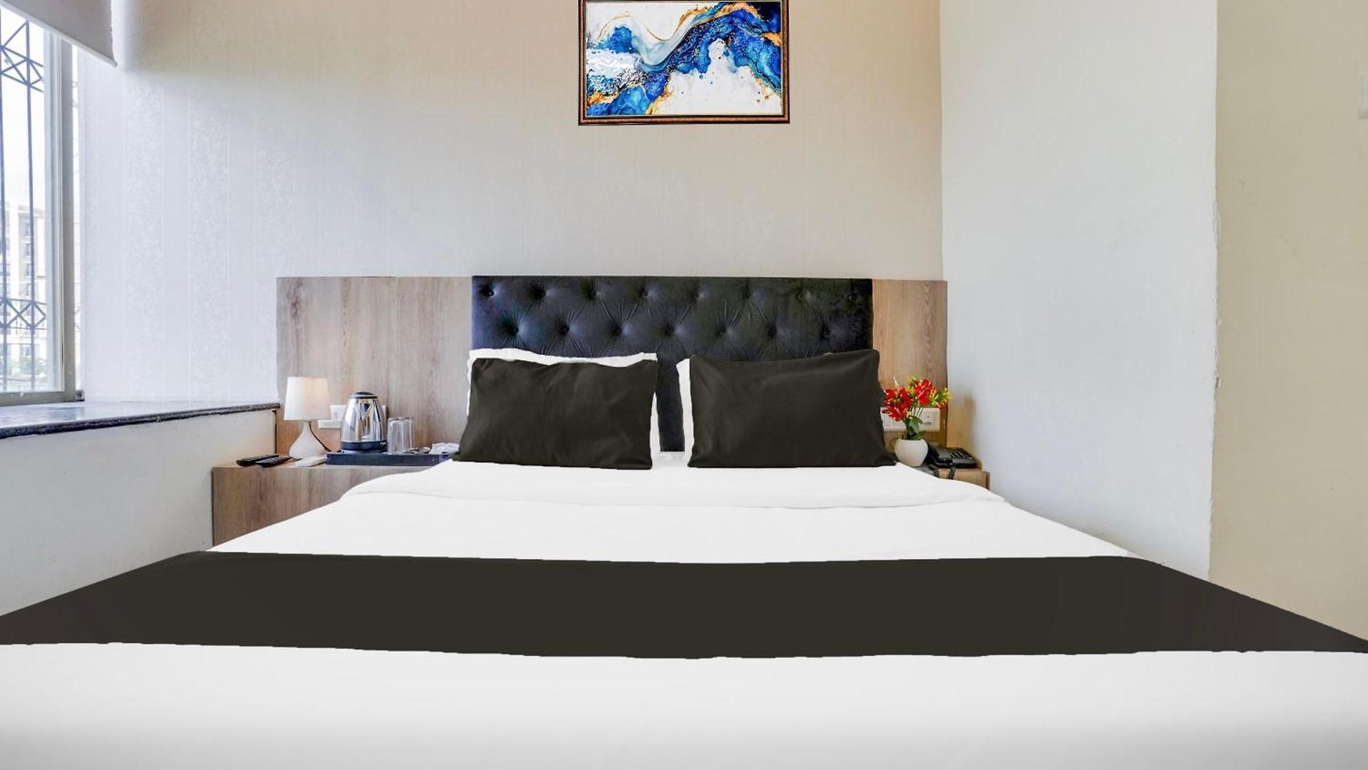 Hotel Super Collection O Parle Formerly Freedom Star