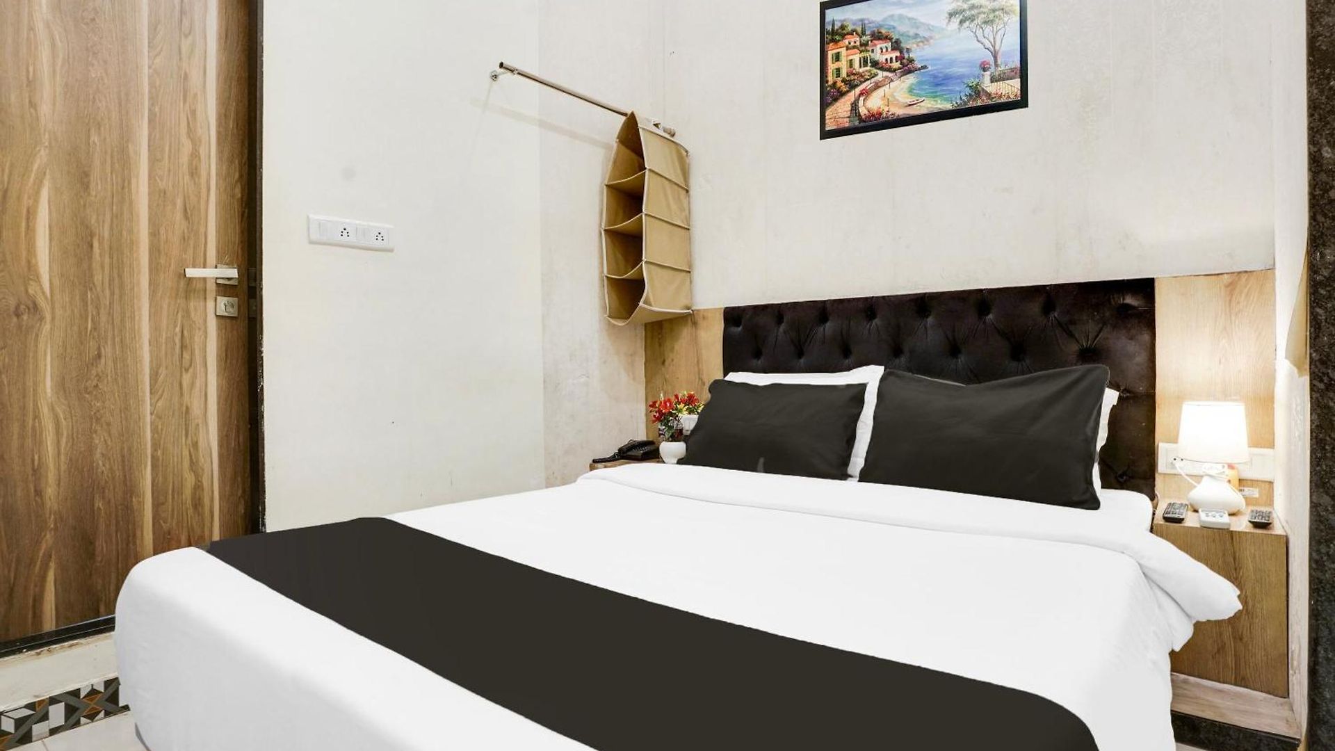 Super Collection O Parle Formerly Freedom Star Hotel 3*