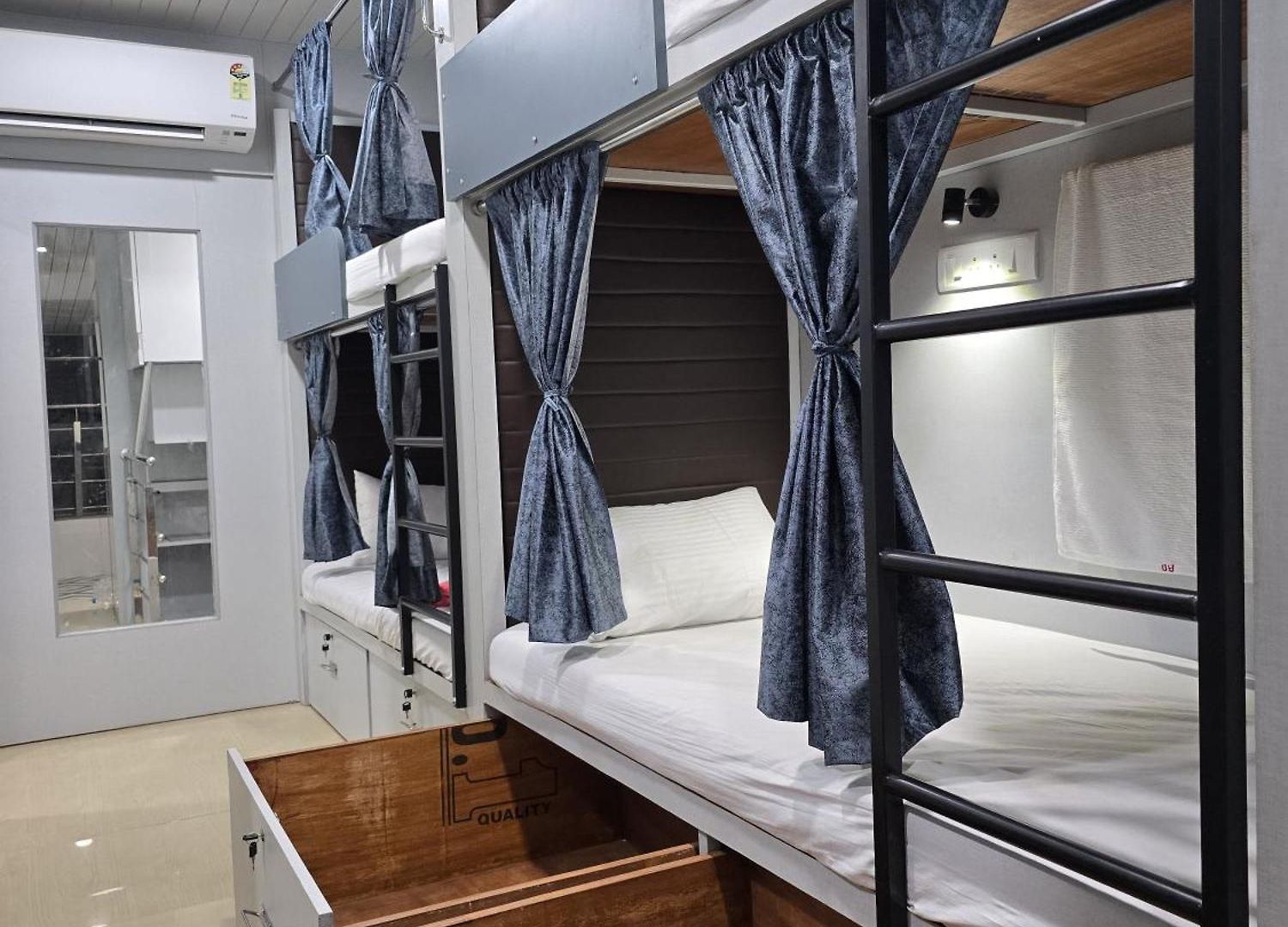 Aqua Marol Hostel