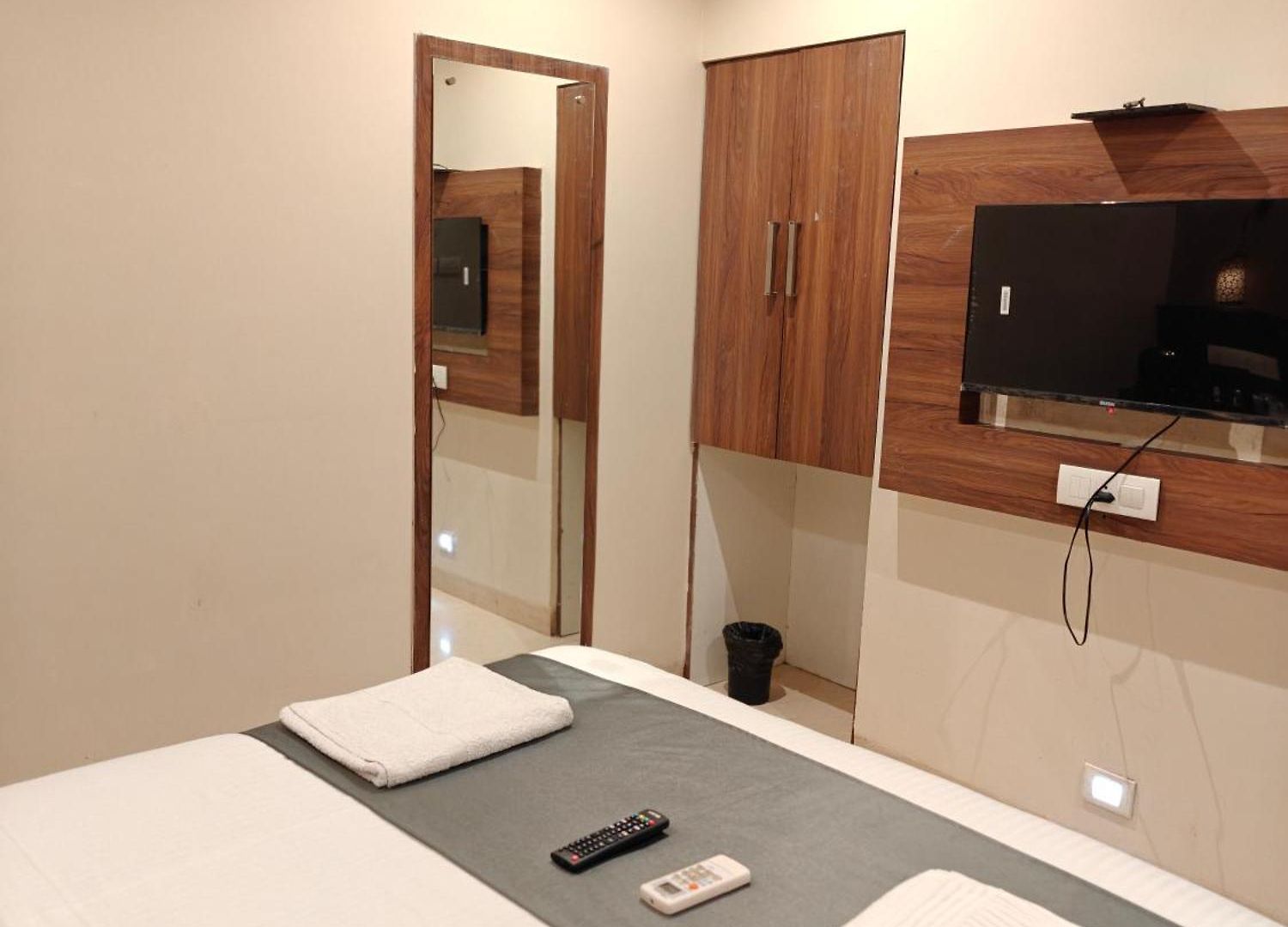 Hotel Amber Palace 3*
