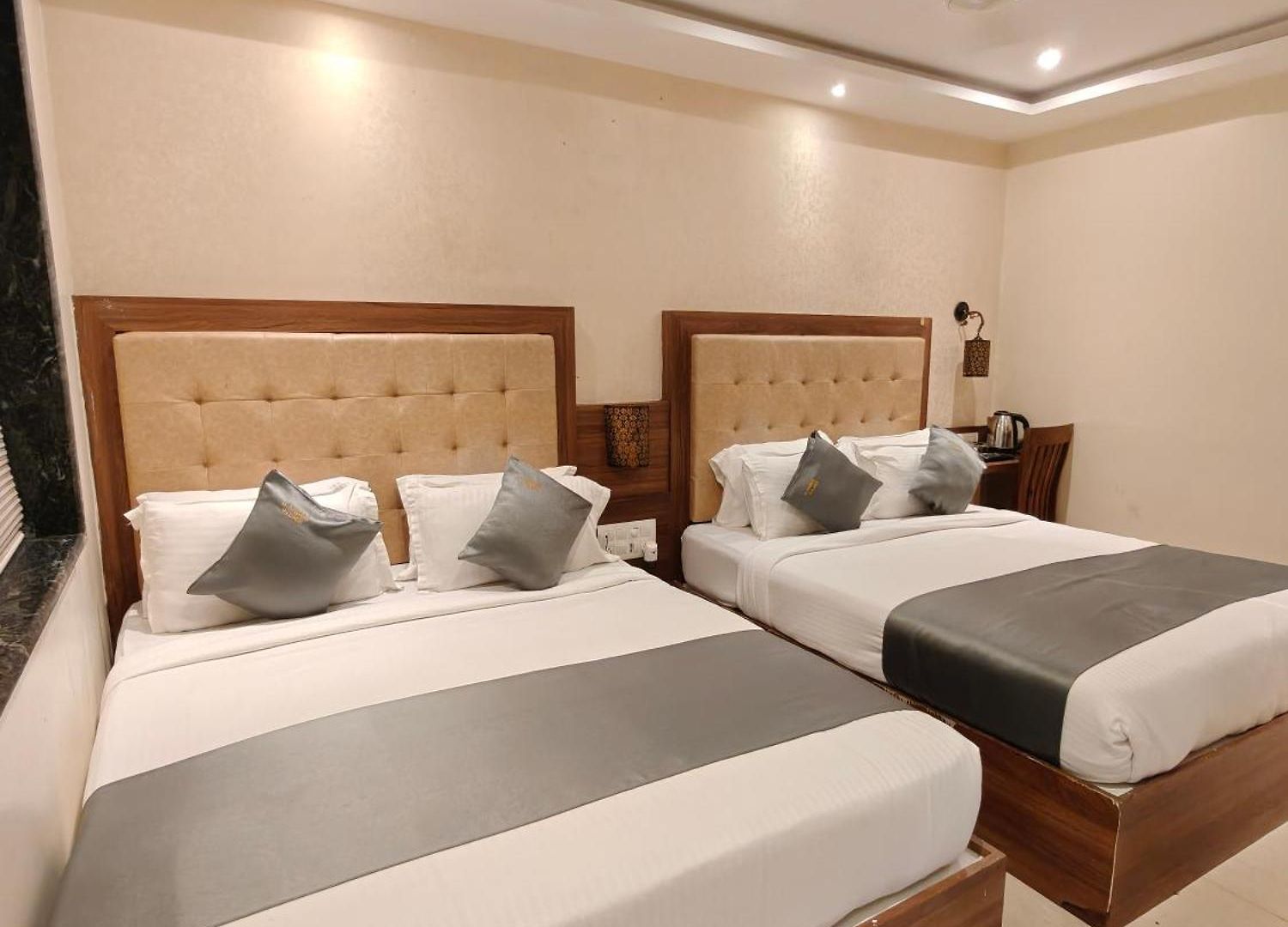 Hotel Amber Palace Mumbai