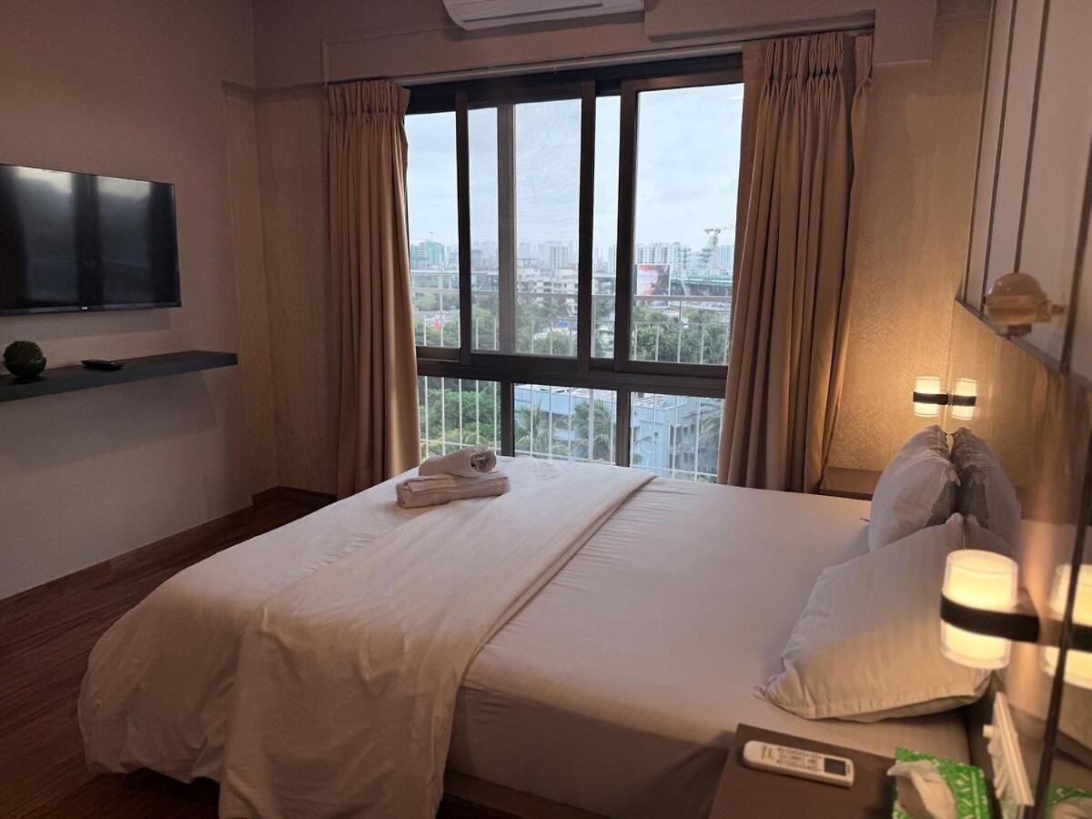 Coastal Chic - 10min From Airport Apartment Mumbai