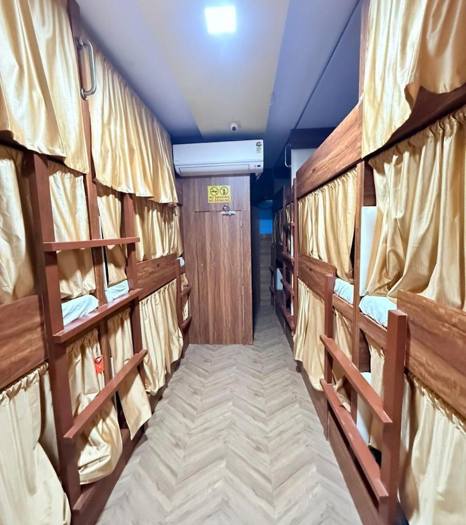 Signature Hostel Mumbai
