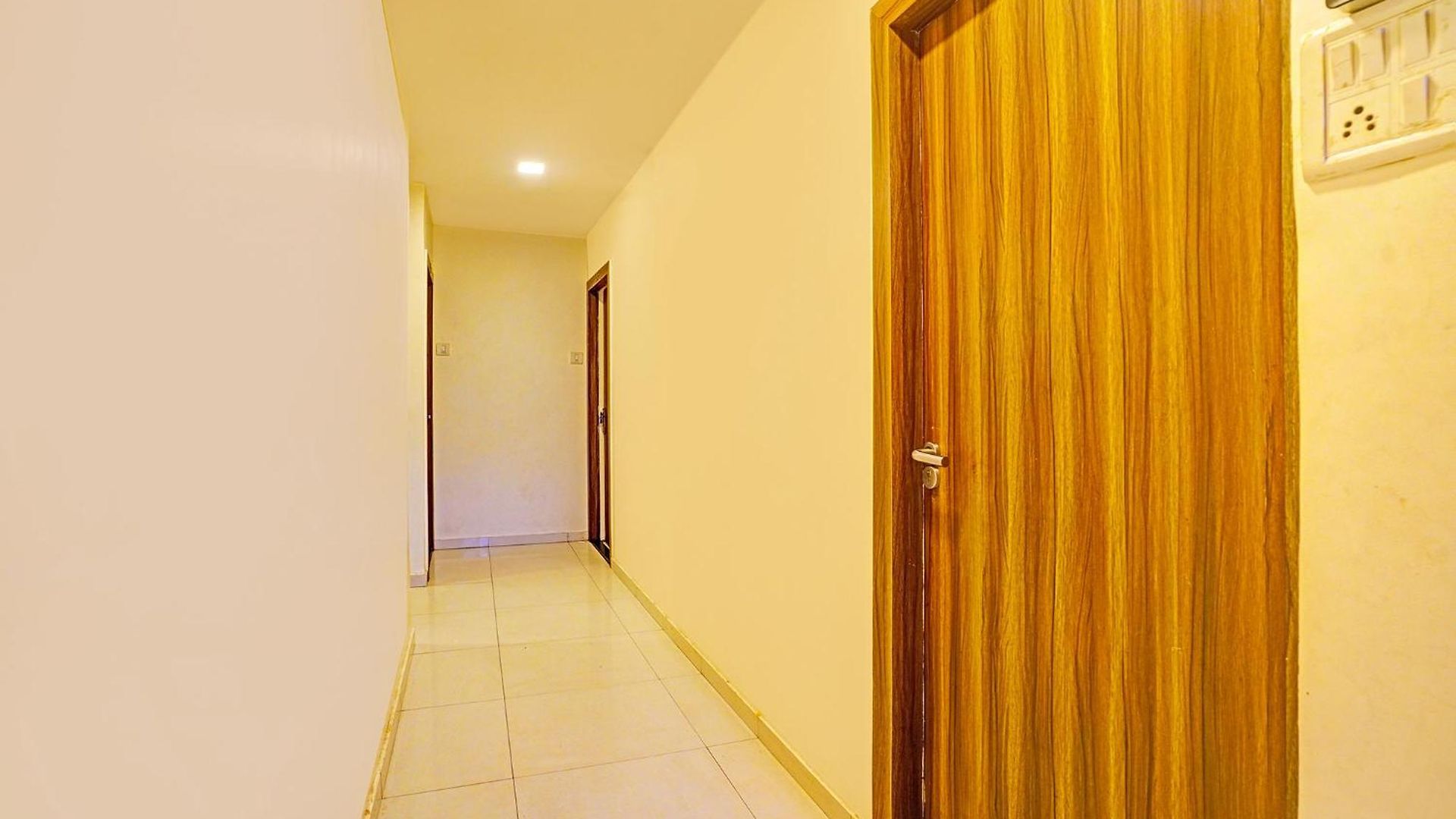 Hotel Fabhotel Galaxy - Nr Midc Andheri