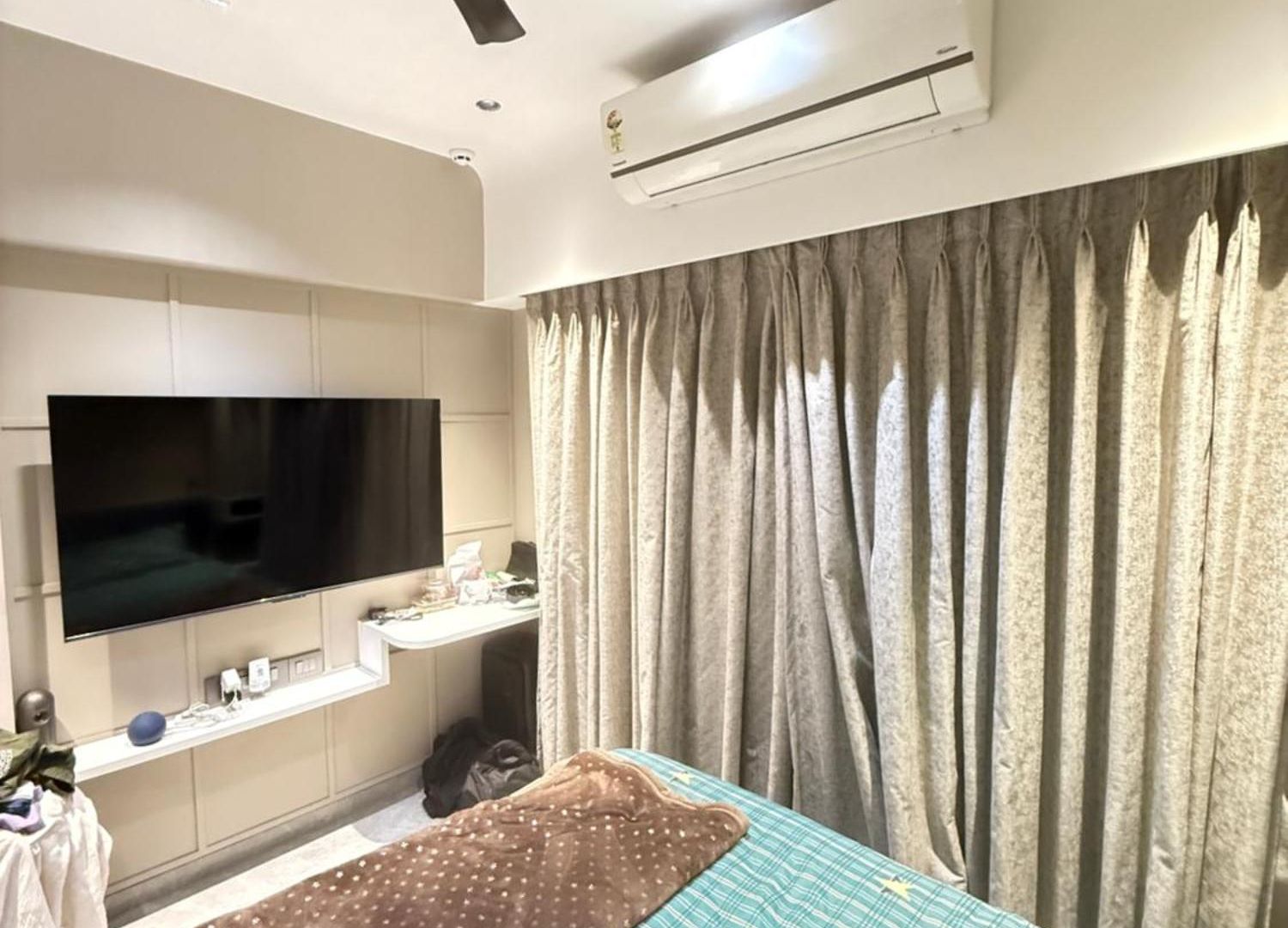 Private Ensuite In Modern *