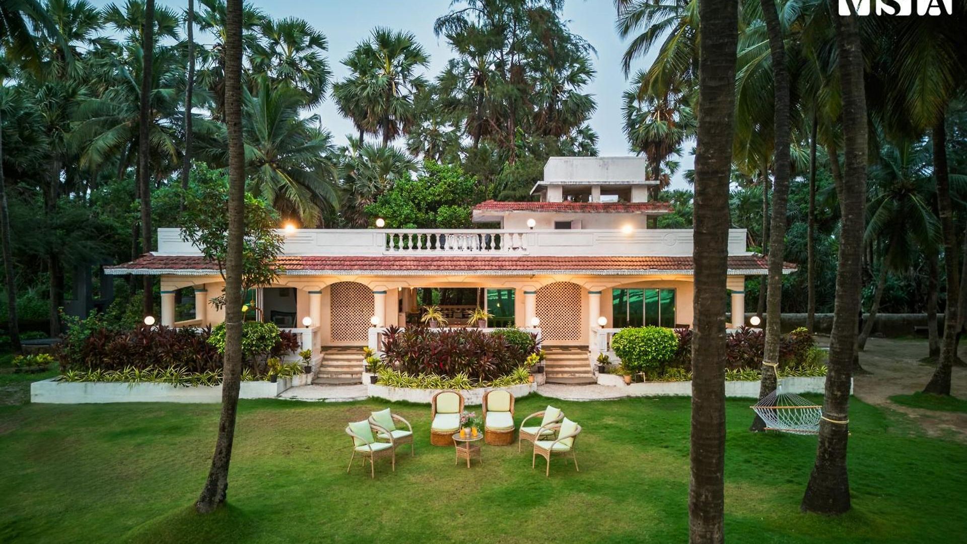Villa Stayvista's Bharat - Beachfront Serenity With A Spacious Lawn *