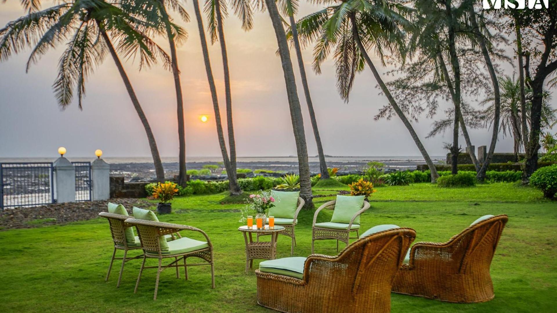 Stayvista's Bharat - Beachfront Serenity With A Spacious Lawn Villa