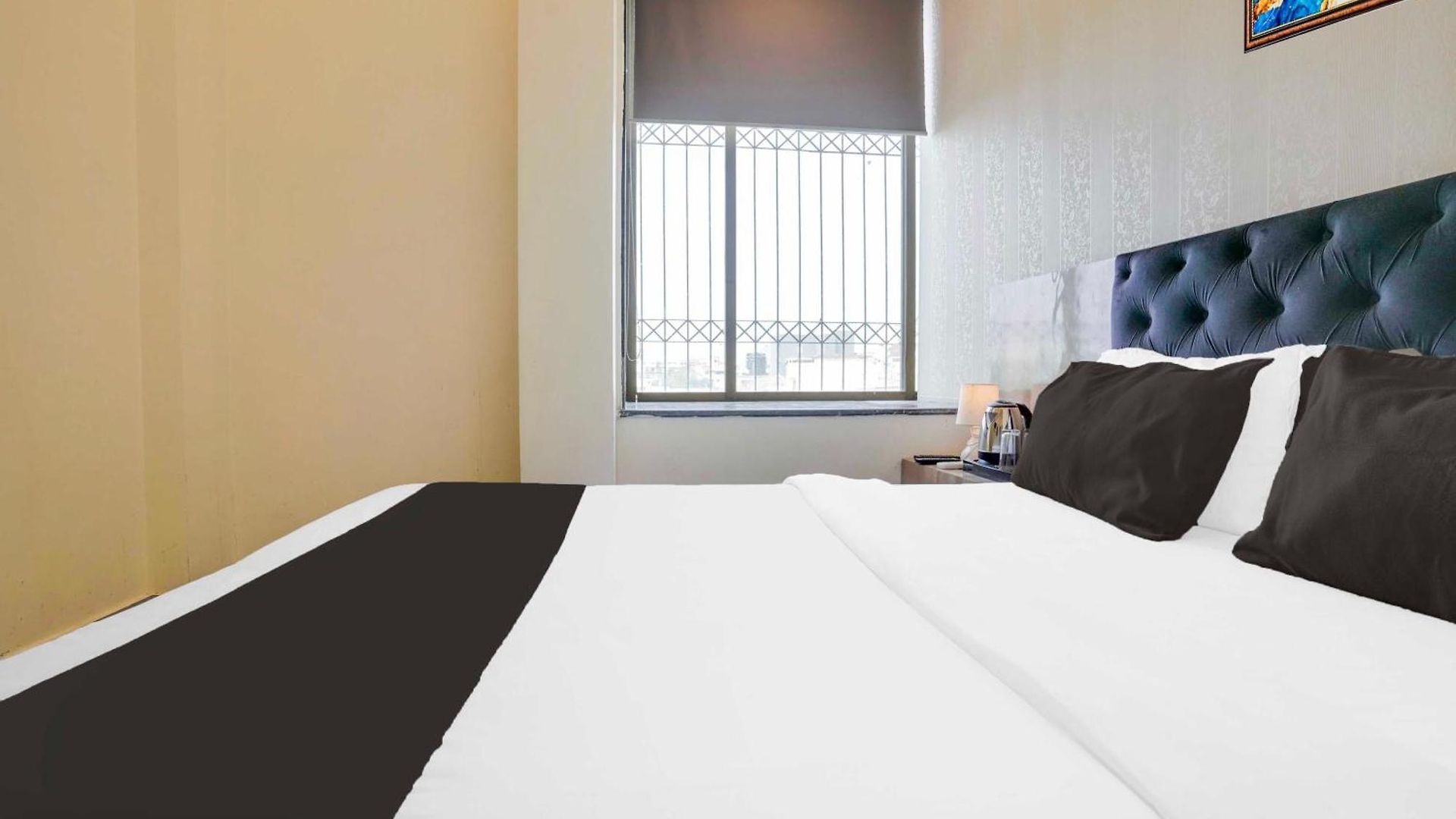Hotel Townhouse Parle Mumbai