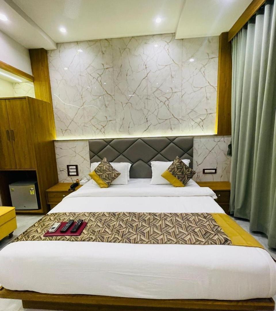 Hotel Glitz T2 Grand-next To Intl Airport