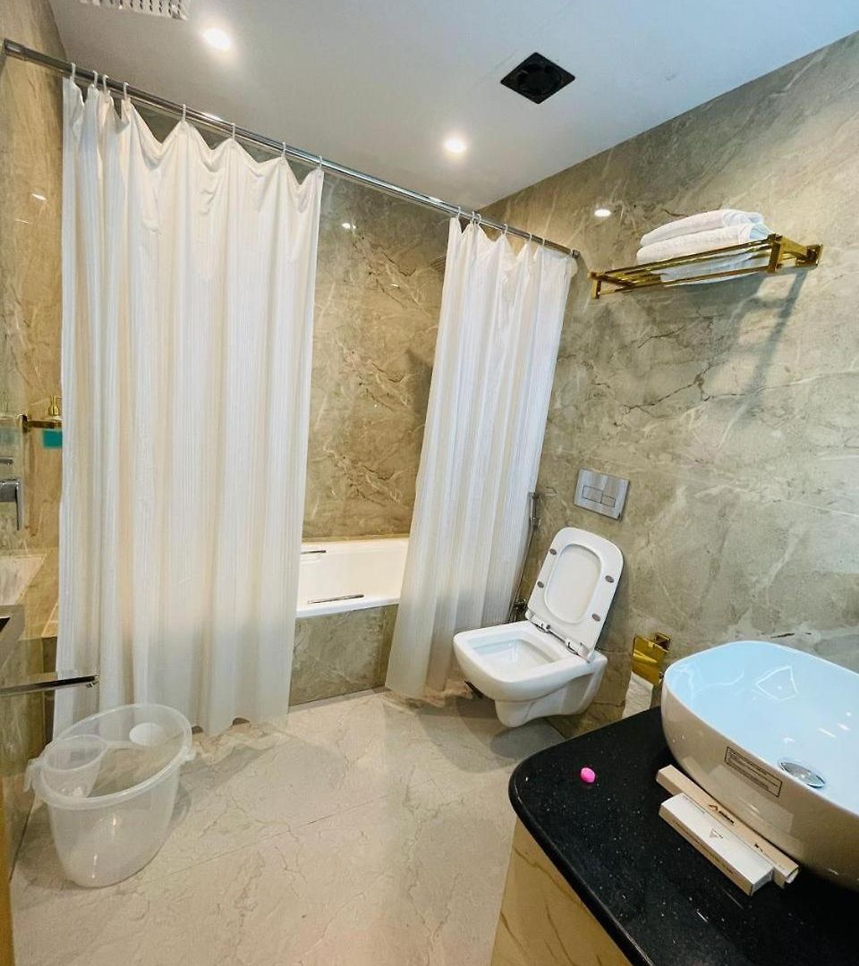 Glitz T2 Grand-next To Intl Airport Mumbai