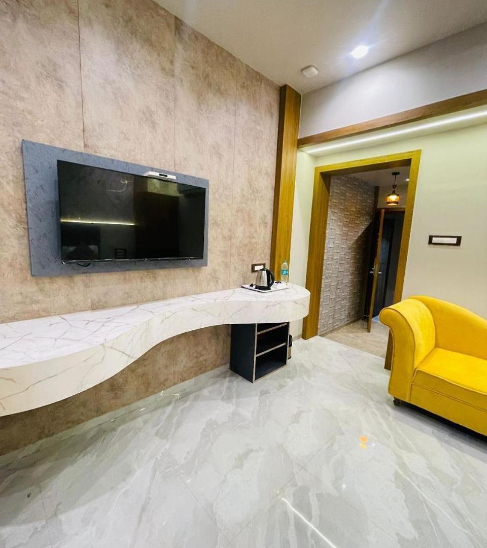Glitz T2 Grand-next To Intl Airport 3* Mumbai