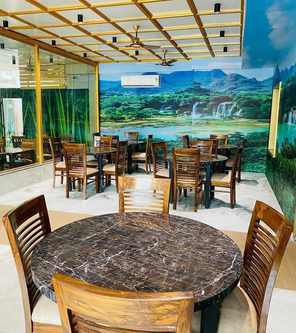 Glitz T2 Grand-next To Intl Airport 3* Mumbai