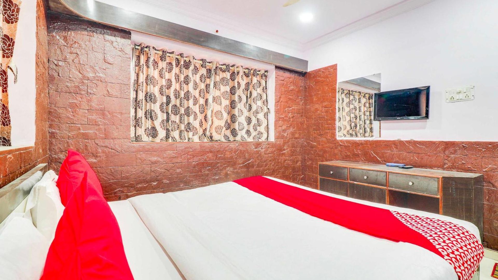 Collection O Sher E Punjab Andheri Hotel 3*