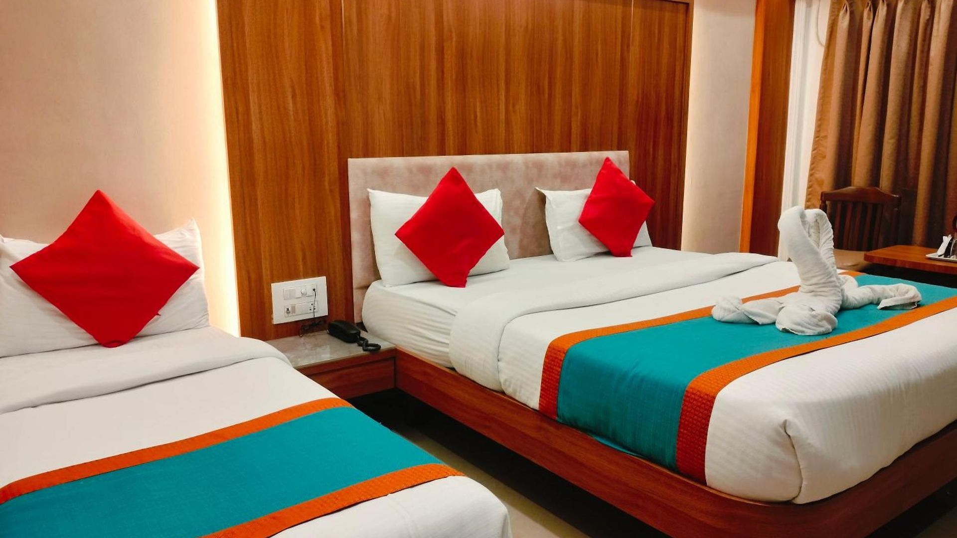 Hotel Sahar International