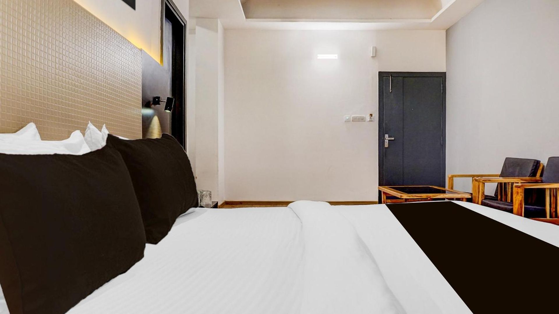 Hotel Townhouse Exhibition Centre Goregaon