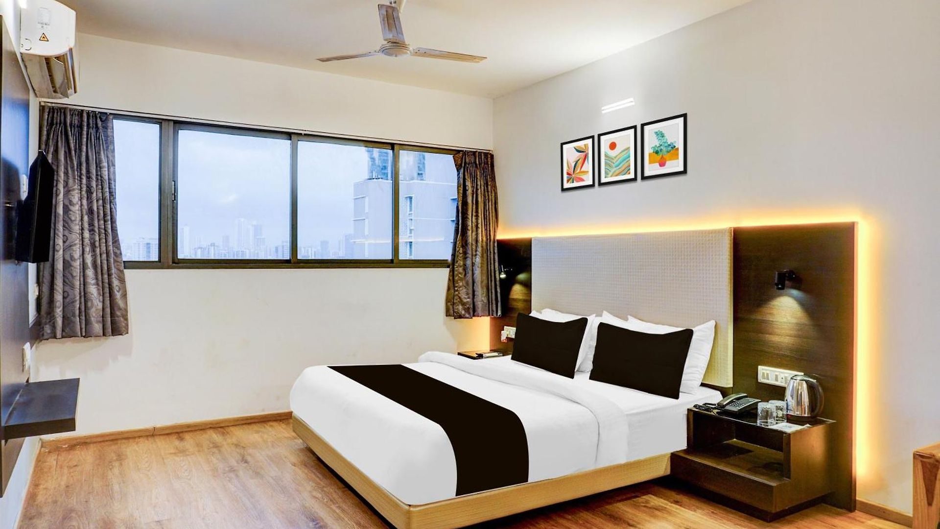 Townhouse Exhibition Centre Goregaon 3*