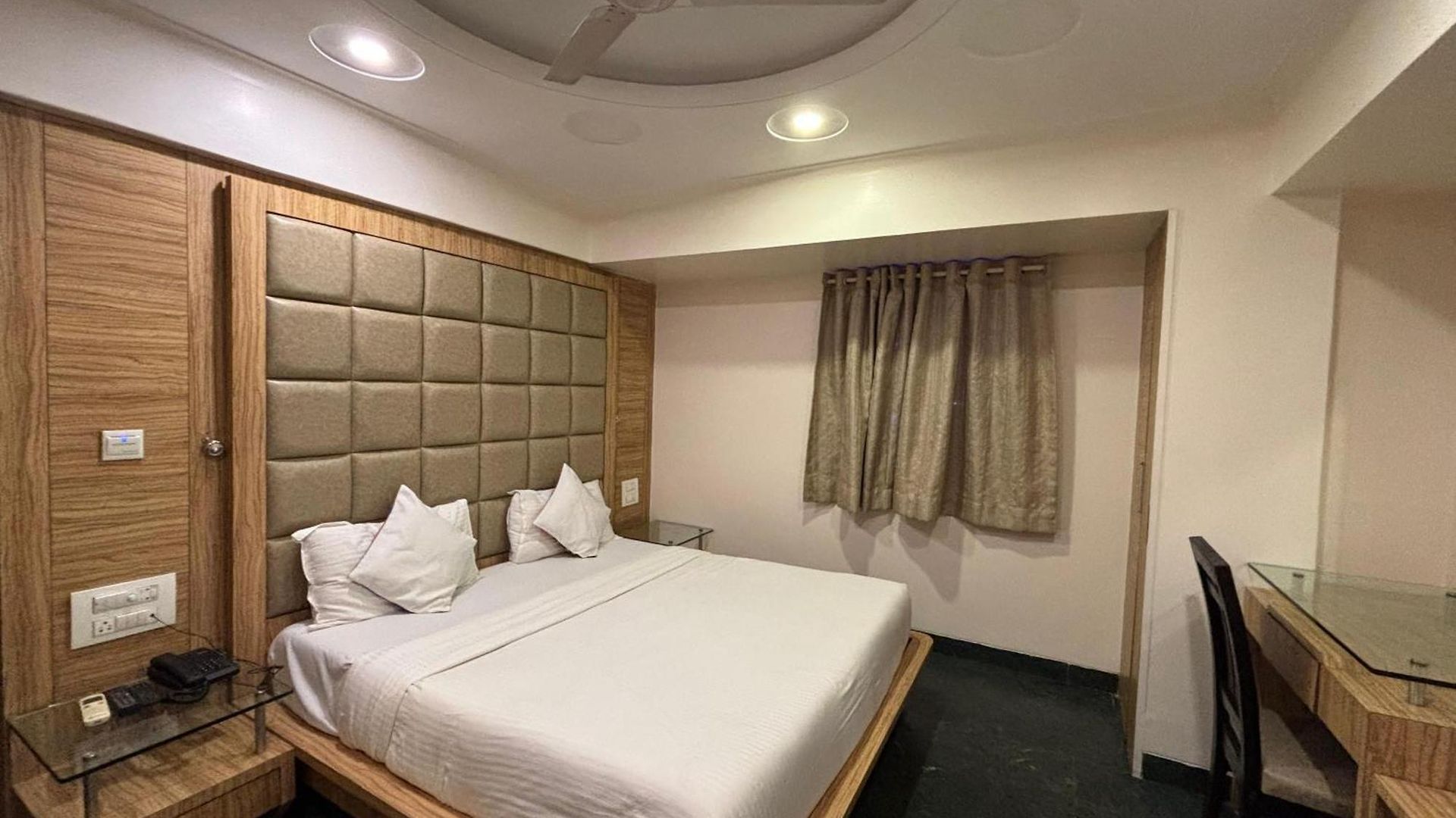 Hotel Sahar Garden Near International Airport Mumbai
