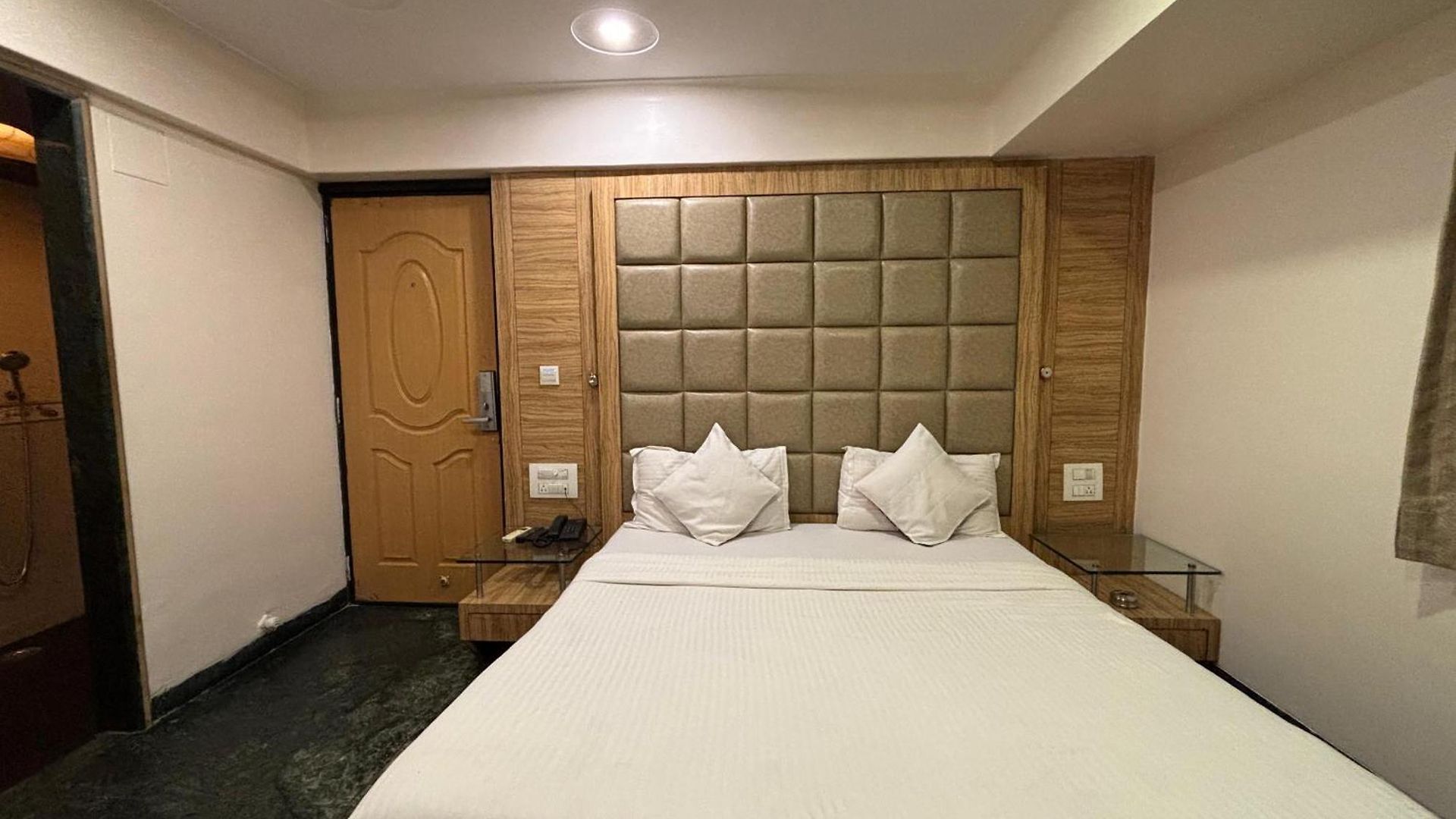 Sahar Garden Near International Airport Hotel