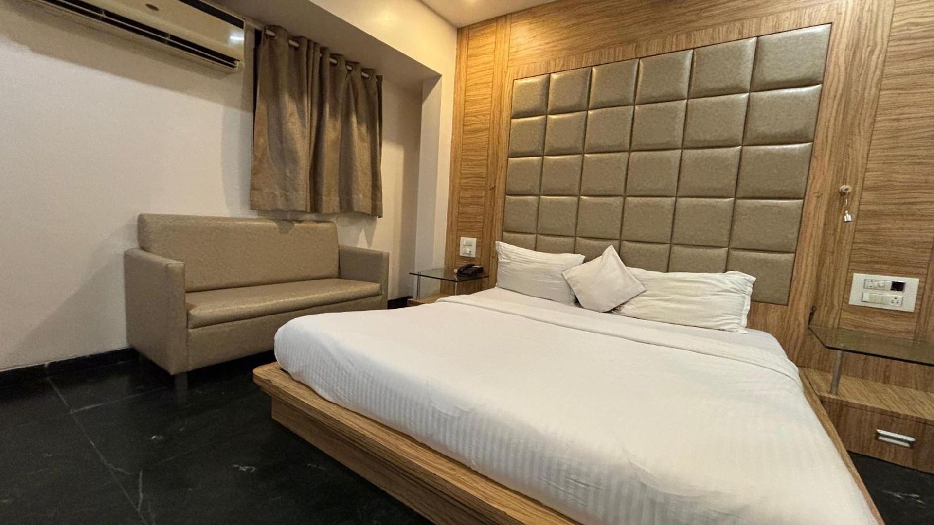 Hotel Sahar Garden Near International Airport Mumbai