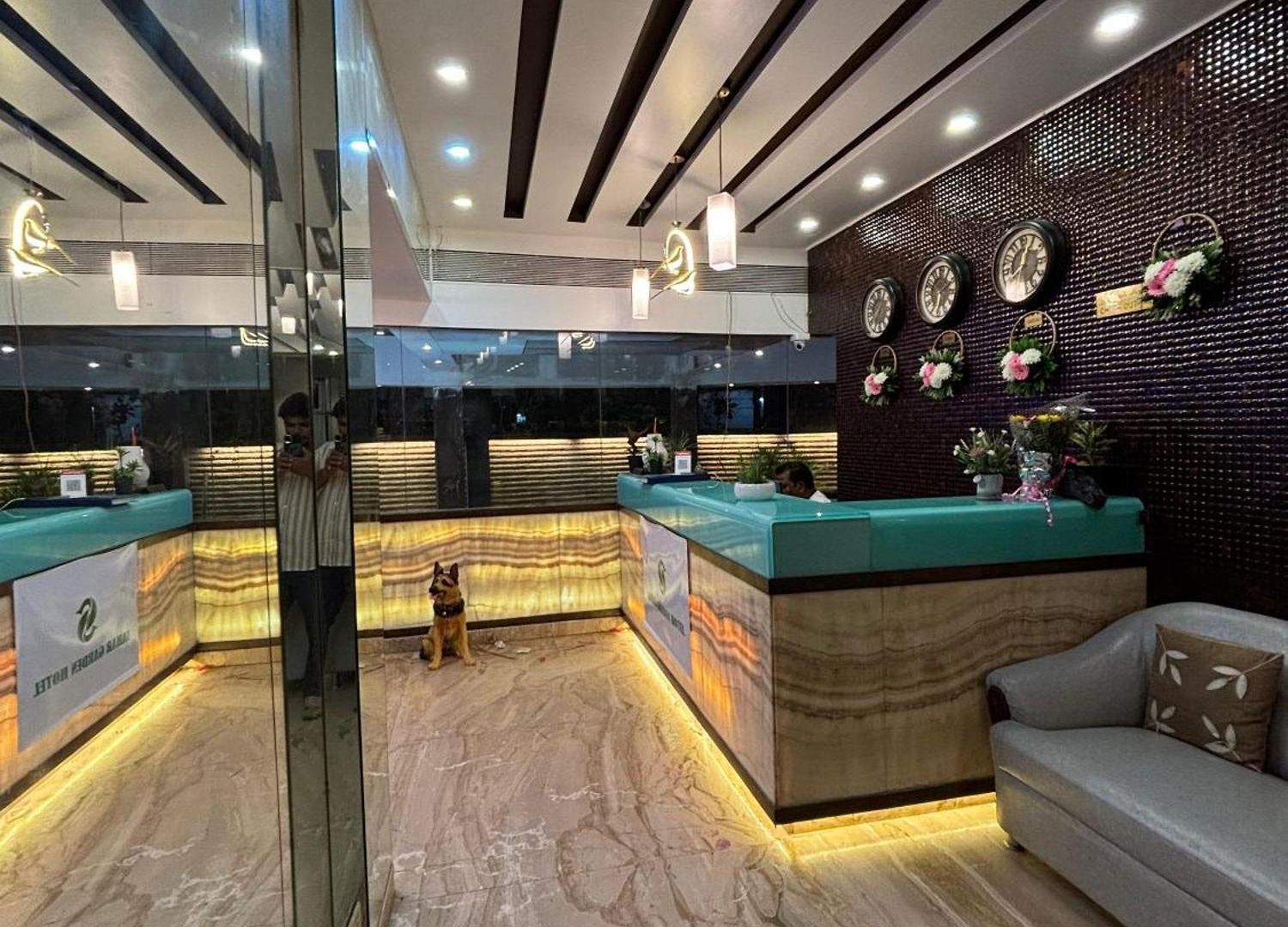 Hotel Sahar Garden Near International Airport
