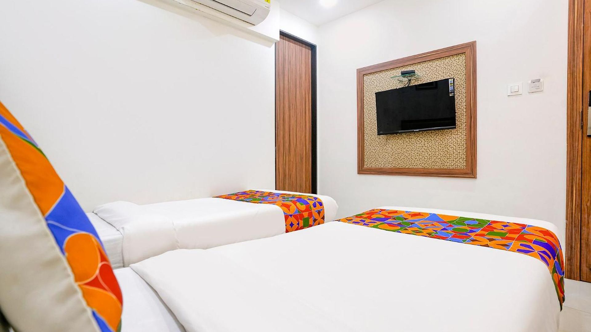 Inn Fabhotel Shahi Palace *