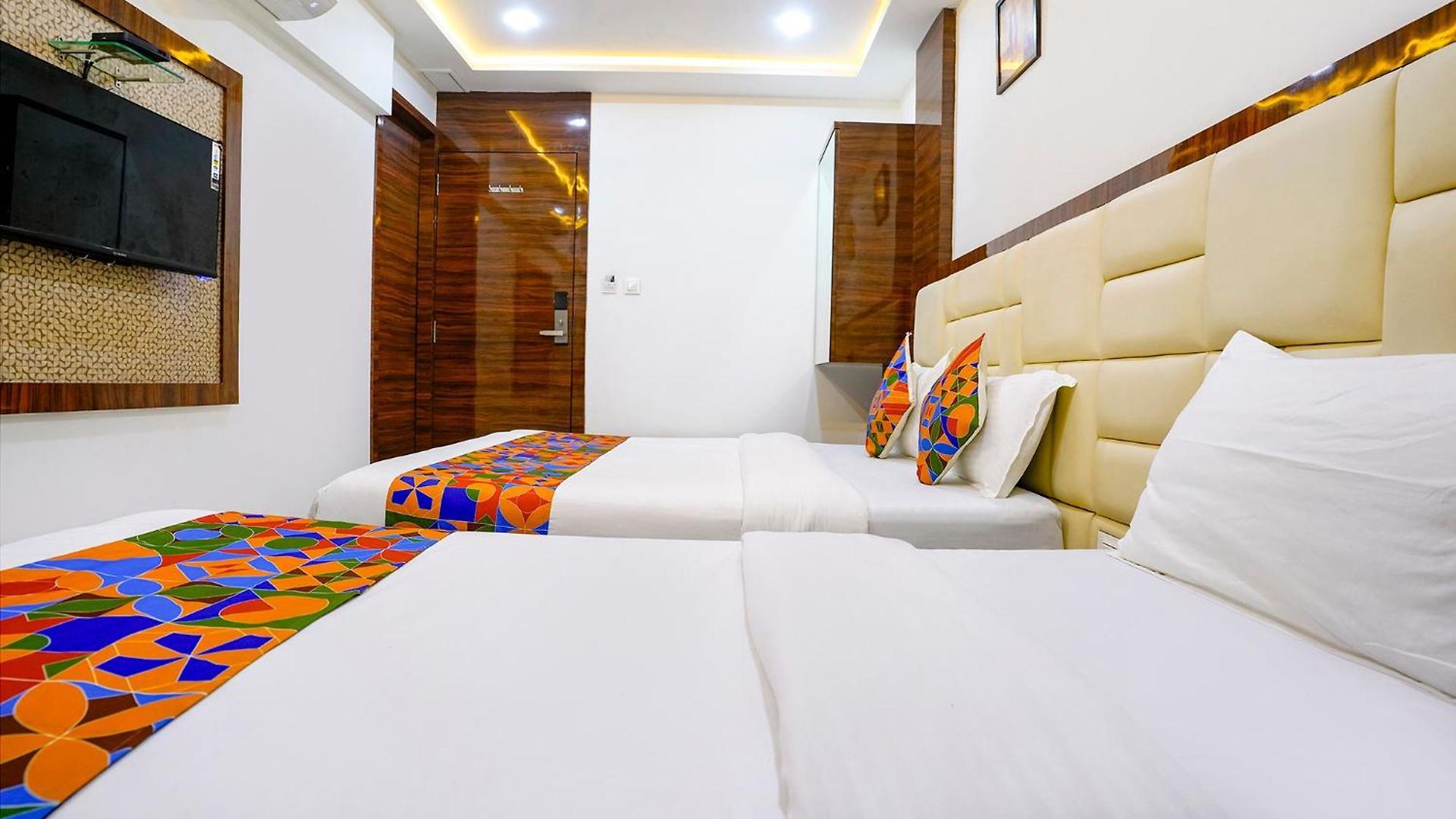 Fabhotel Shahi Palace Mumbai