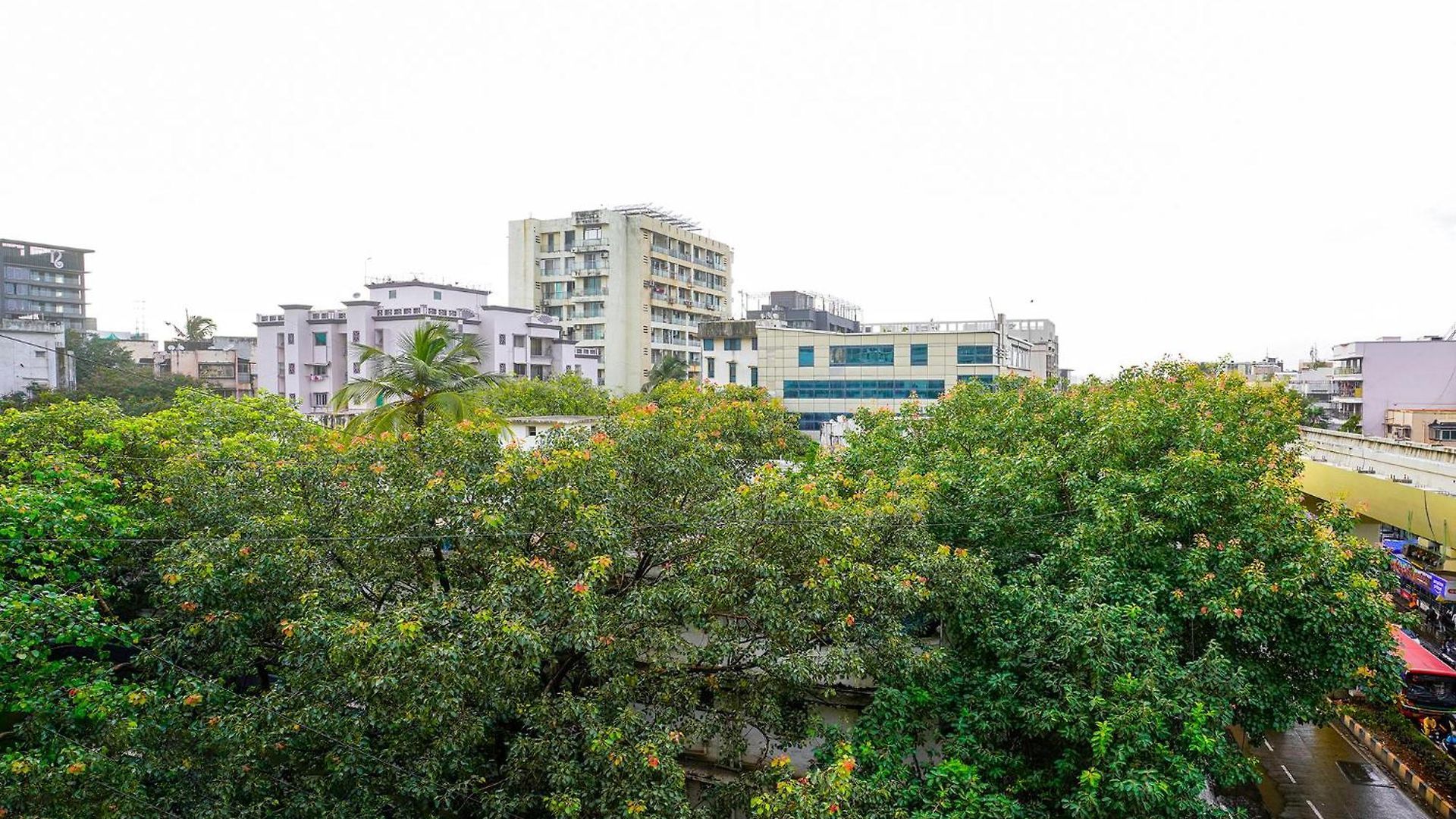 Fabhotel Cruz Royale - Nr- Bandra West 3* Mumbai
