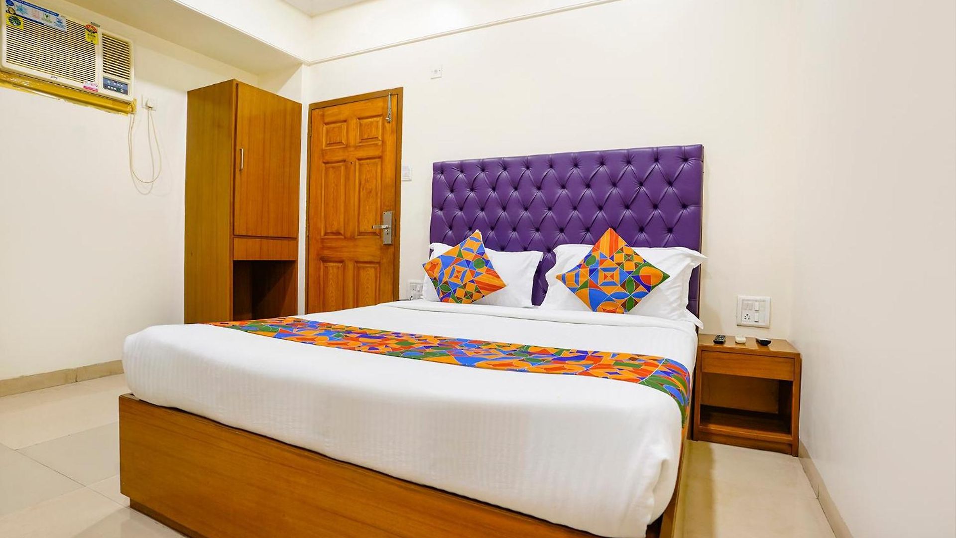 Fabhotel Cruz Royale - Nr- Bandra West 3* Mumbai
