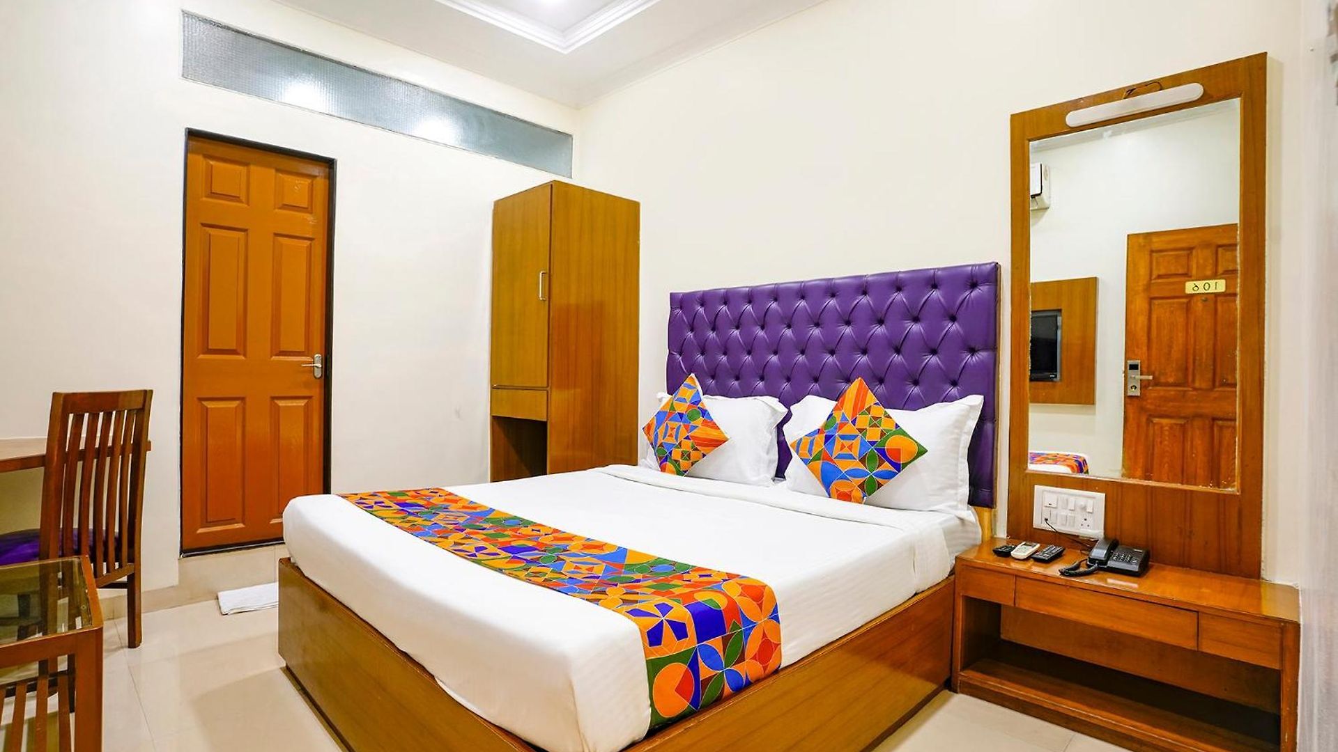 Hotel Fabhotel Cruz Royale - Nr- Bandra West 3*