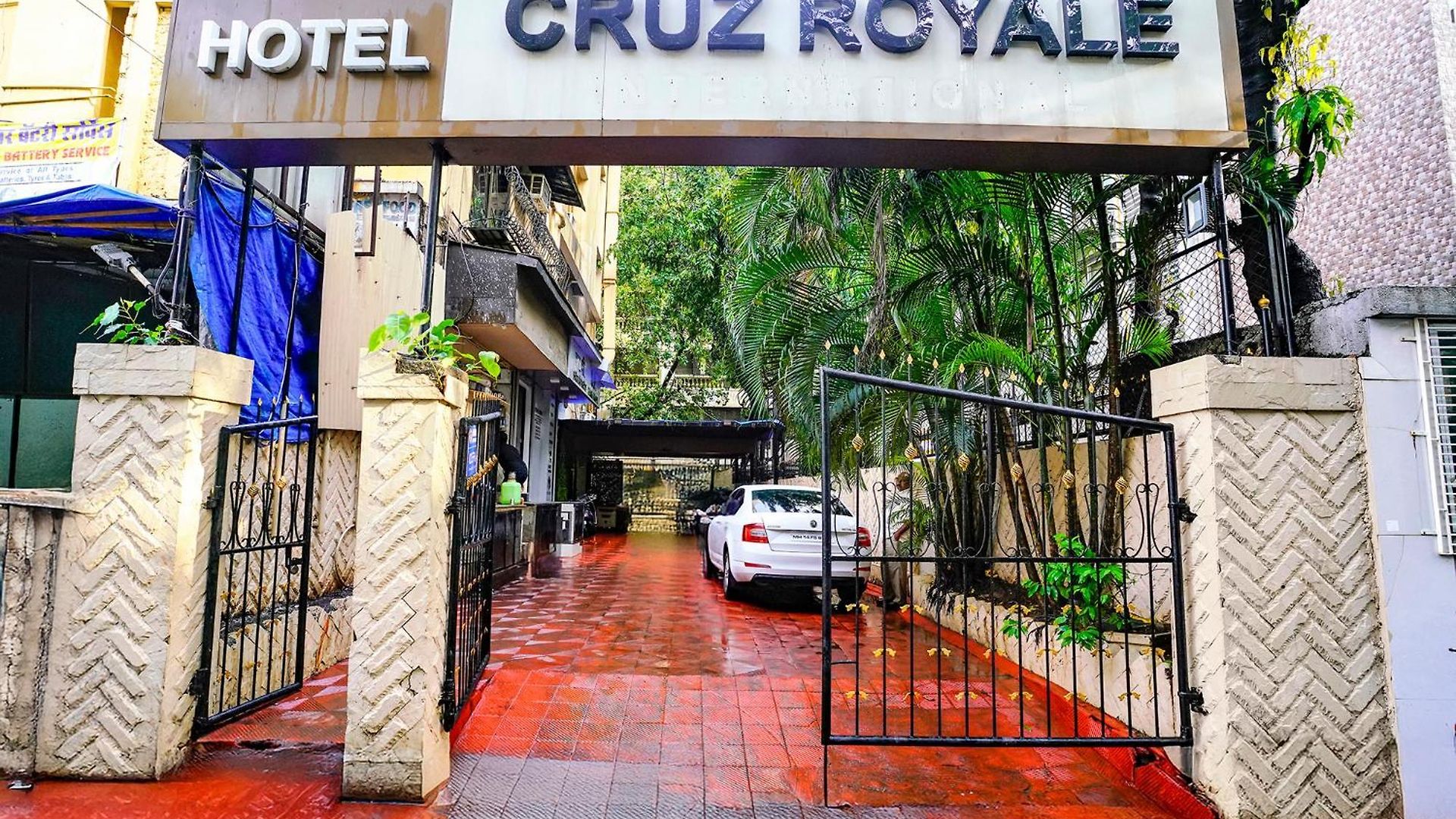 Fabhotel Cruz Royale - Nr- Bandra West Hotel Mumbai