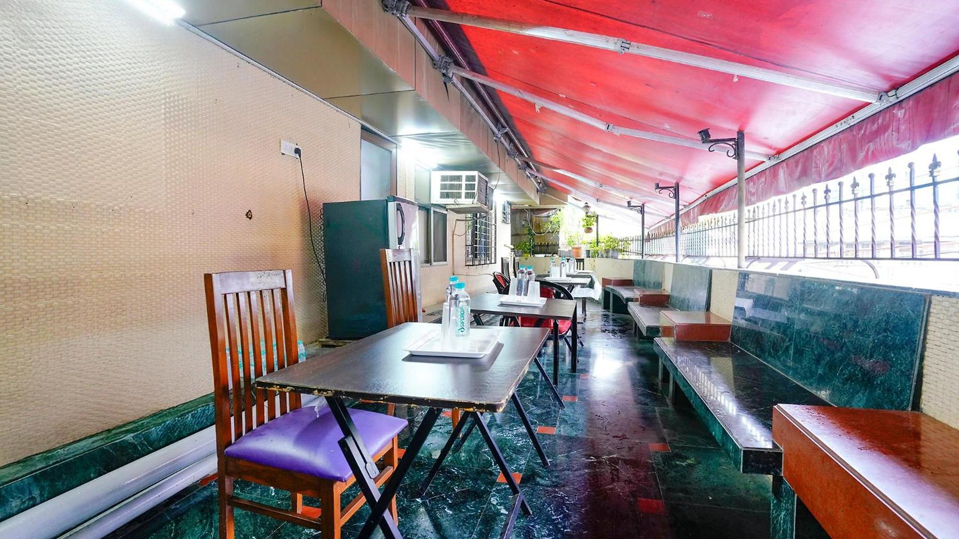 Fabhotel Cruz Royale - Nr- Bandra West Mumbai