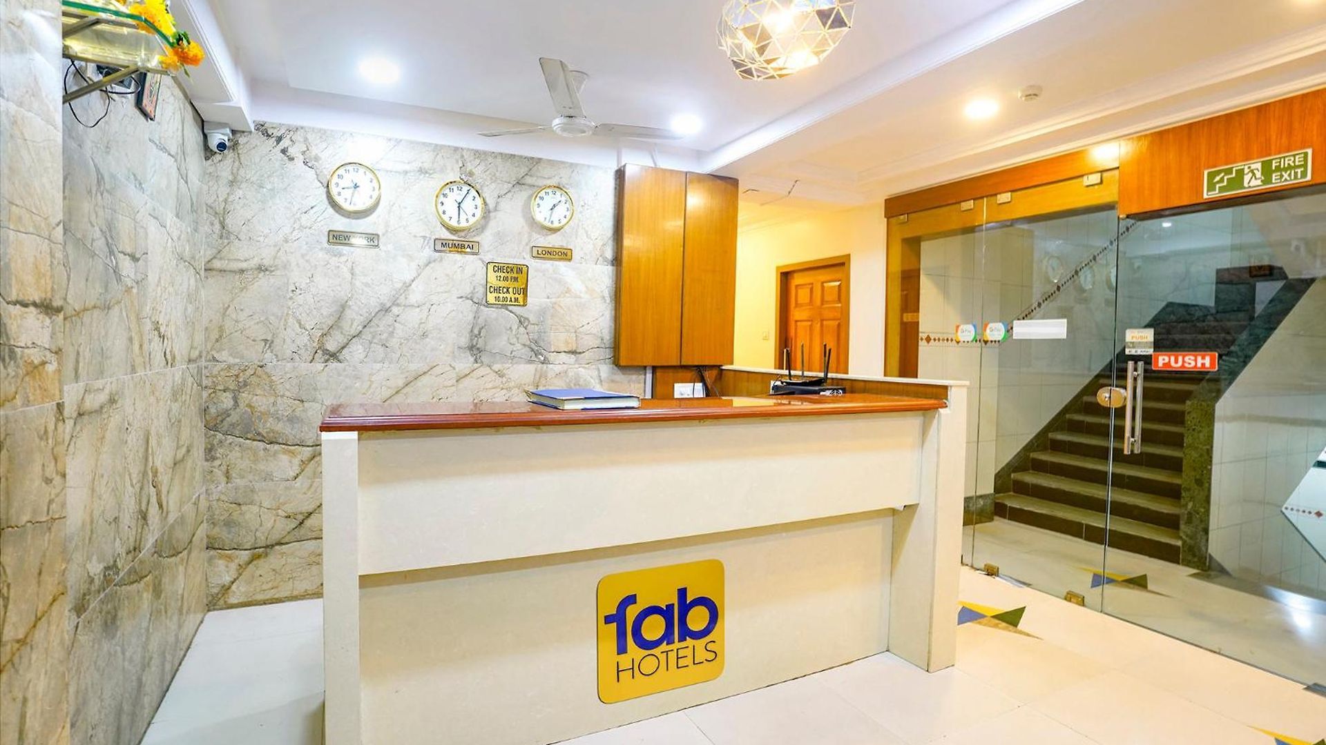 Fabhotel Cruz Royale - Nr- Bandra West Hotel 3*