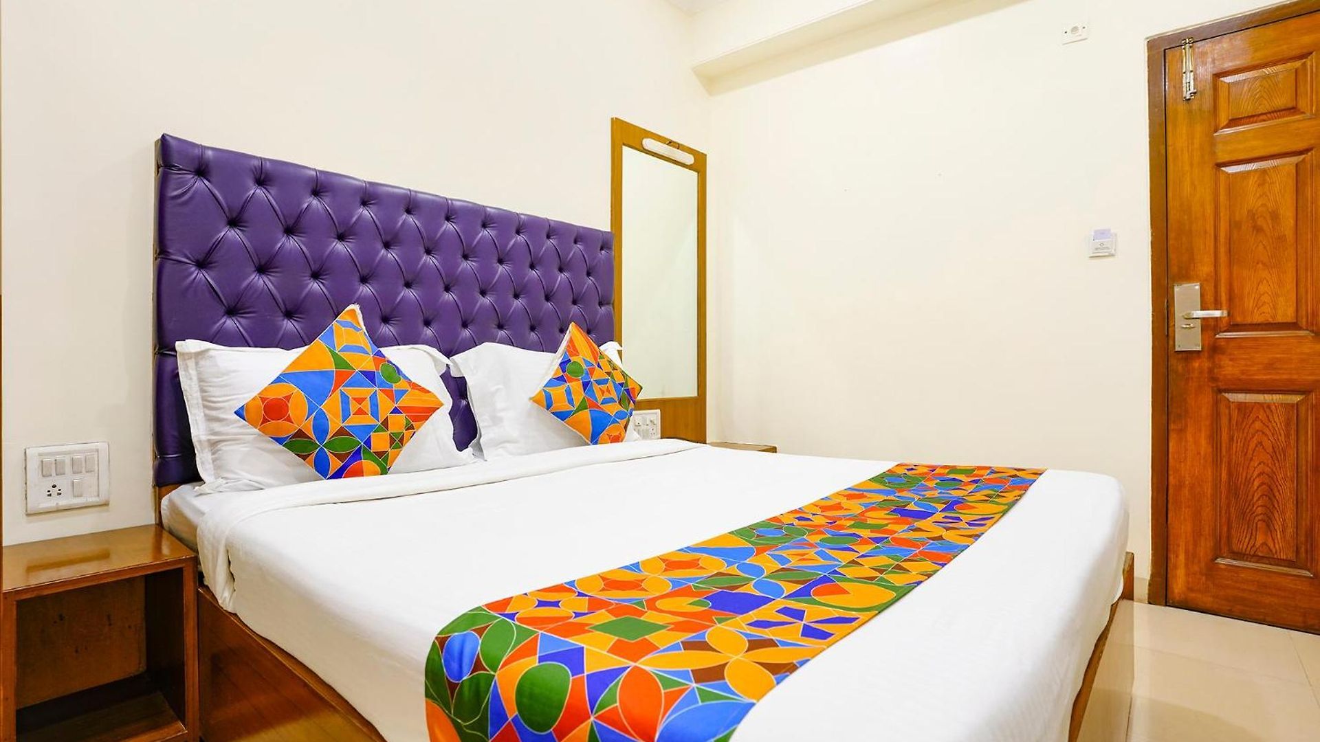 Hotel Fabhotel Cruz Royale - Nr- Bandra West 3*
