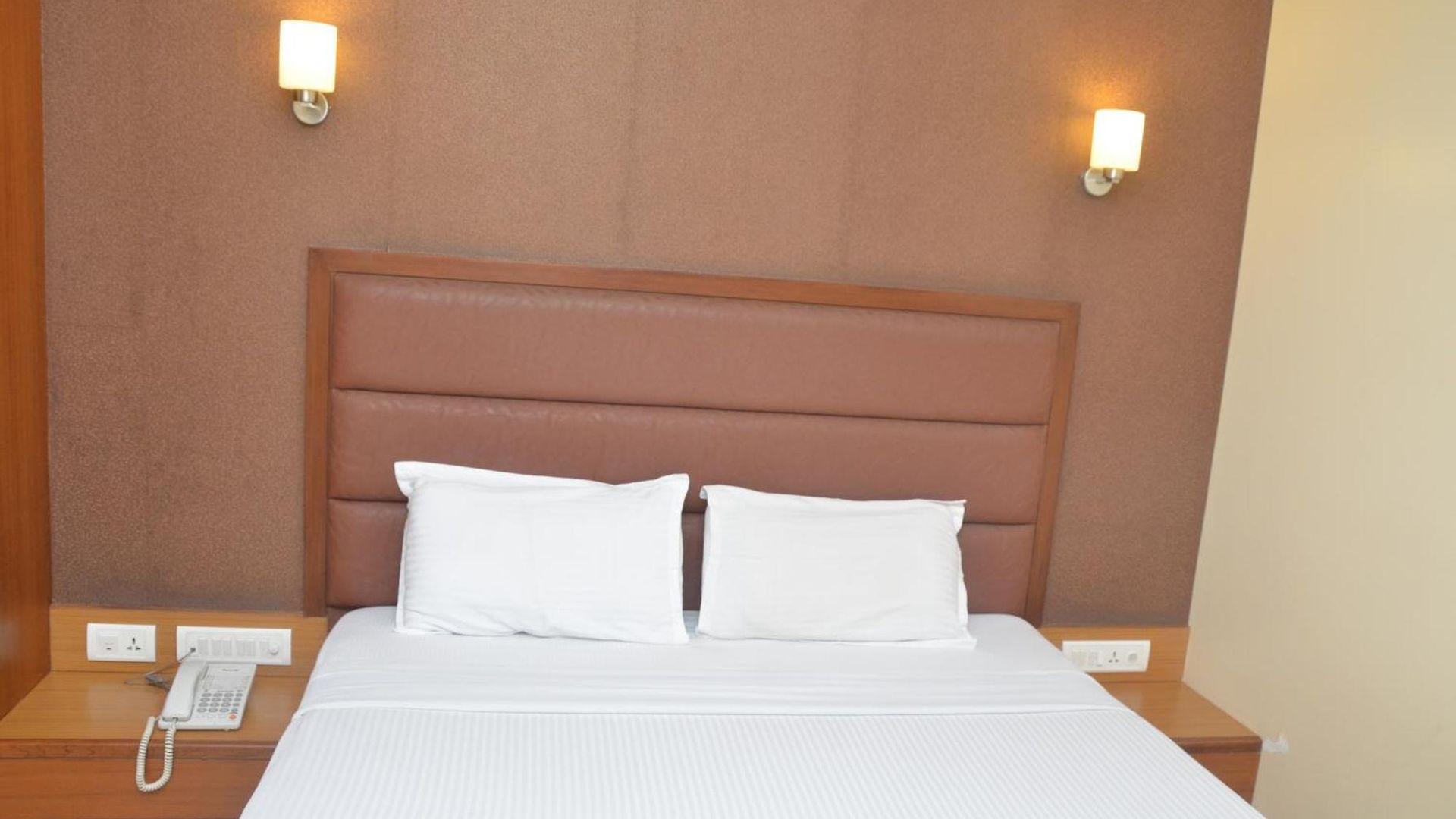 Ashray International, Sion - Near Bkc Hotel Mumbai