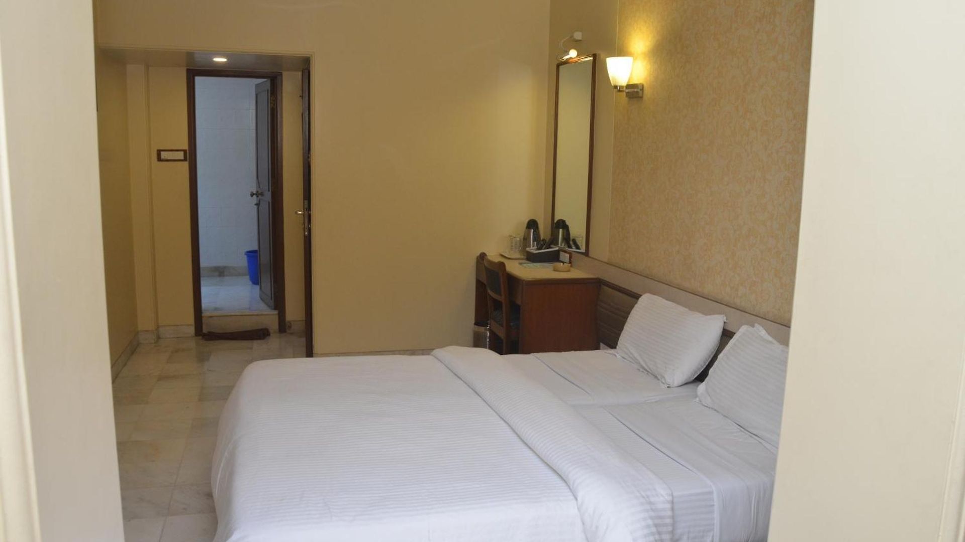 Ashray International, Sion - Near Bkc Hotel