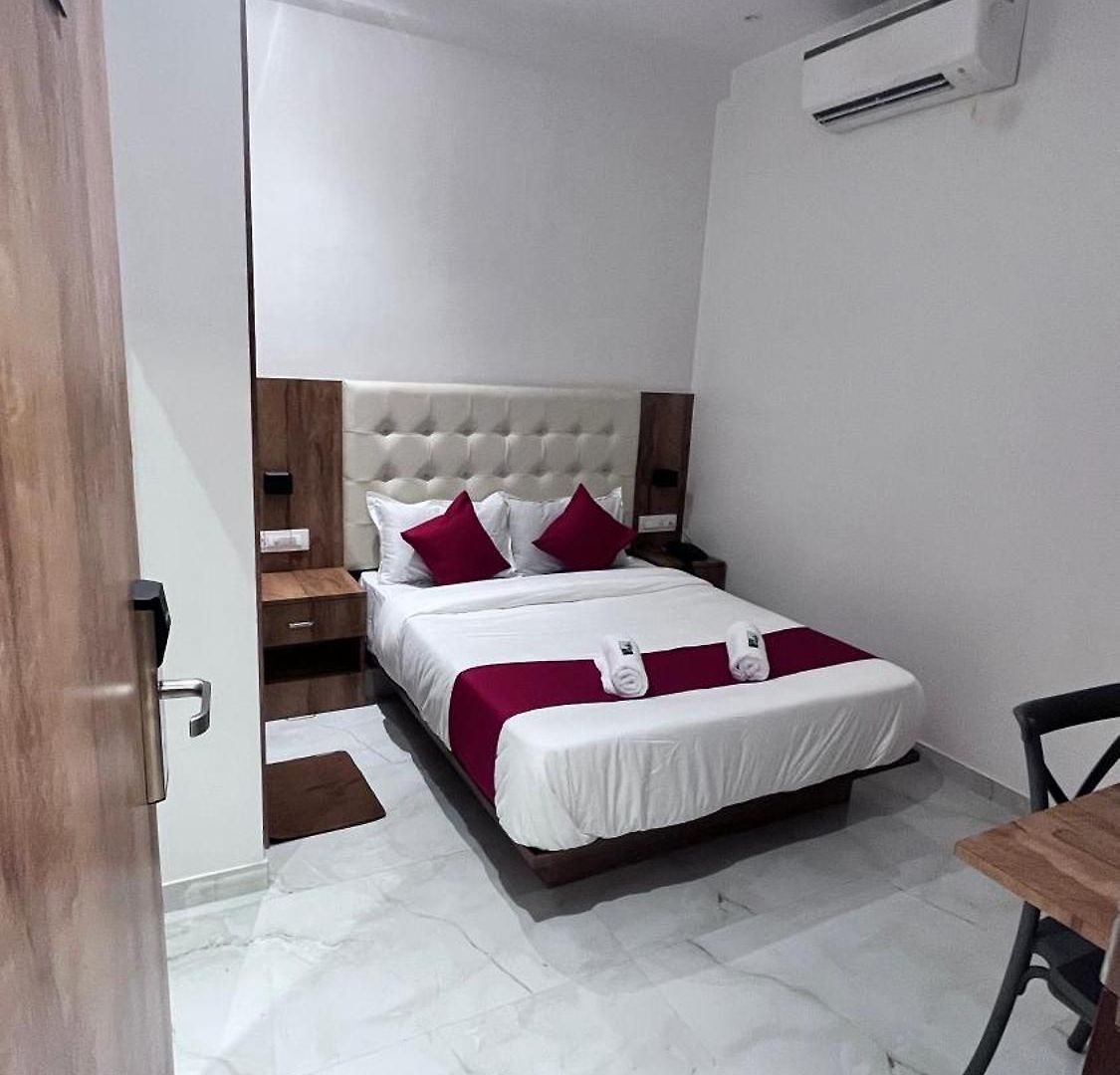 Hotel Heraa International