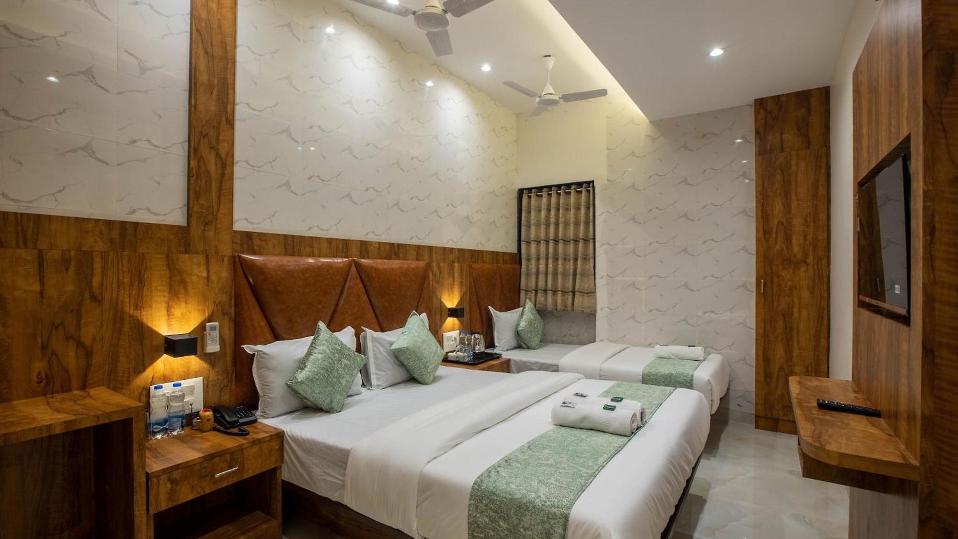 Heraa International Hotel